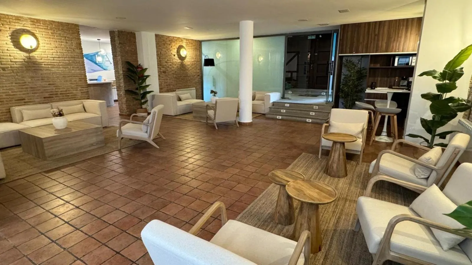 Communal lounge/ TV room in Hospedium Hotel La Fuente