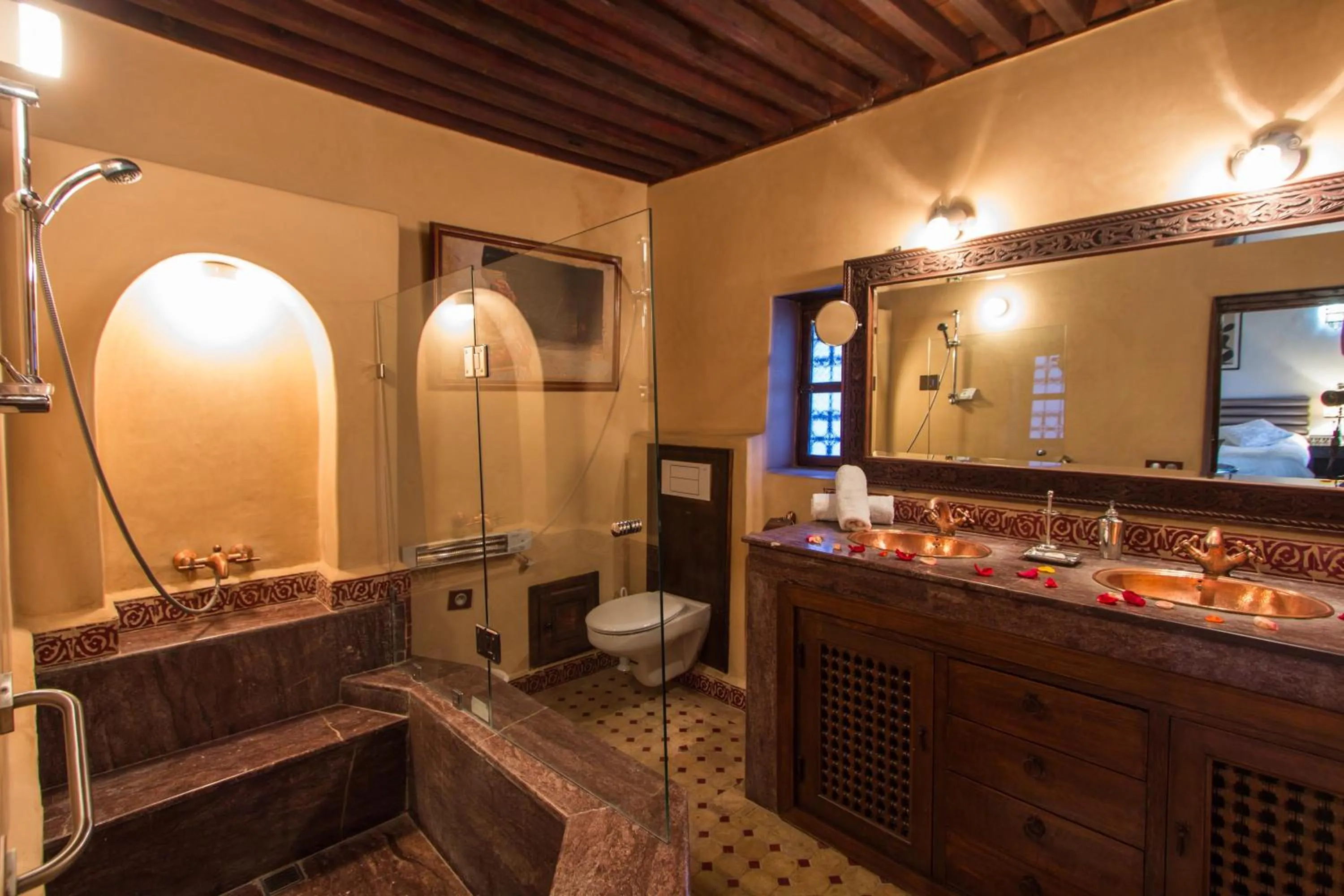 Bathroom in Riad Les Remparts De Fès