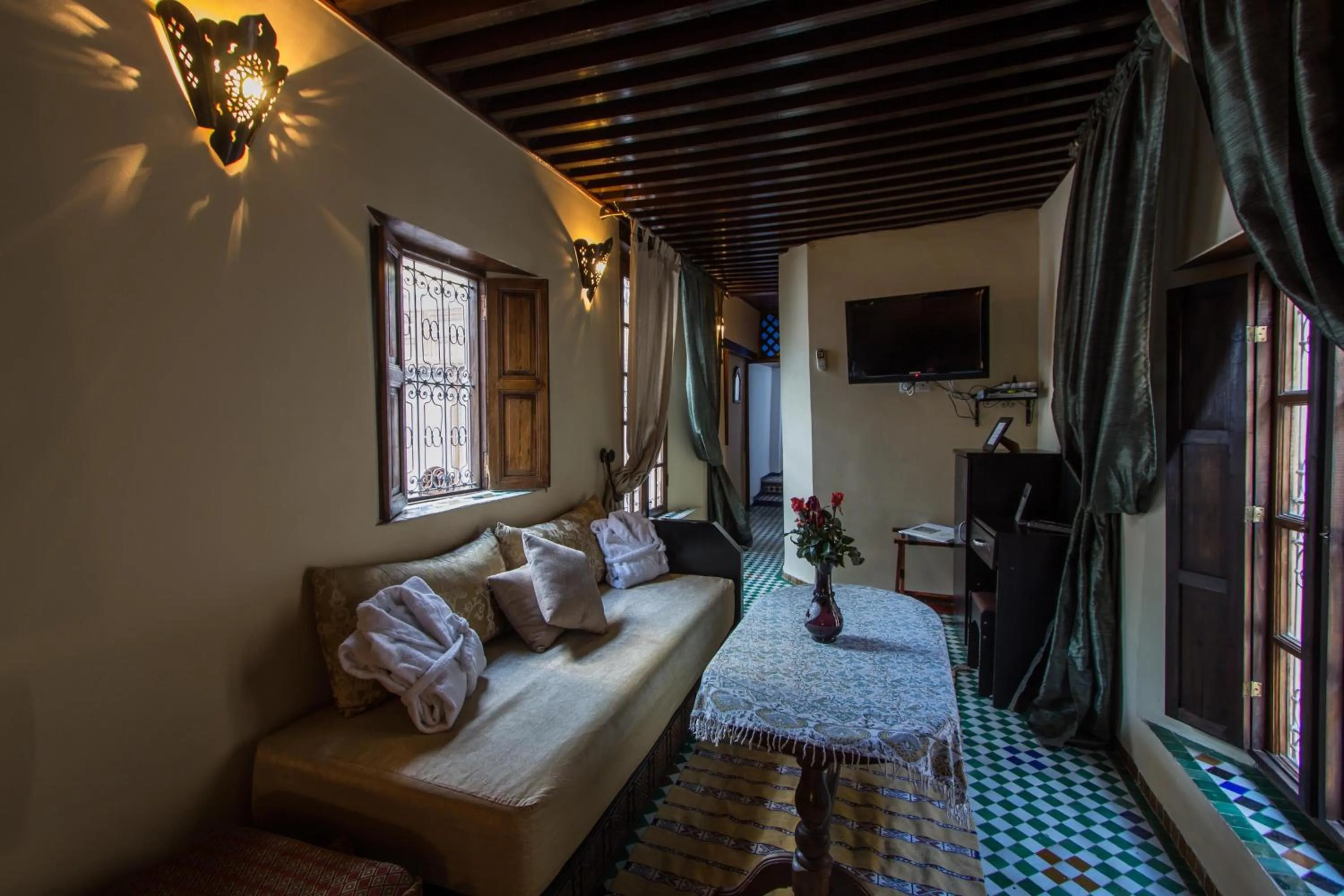 Bedroom, Bed in Riad Les Remparts De Fès