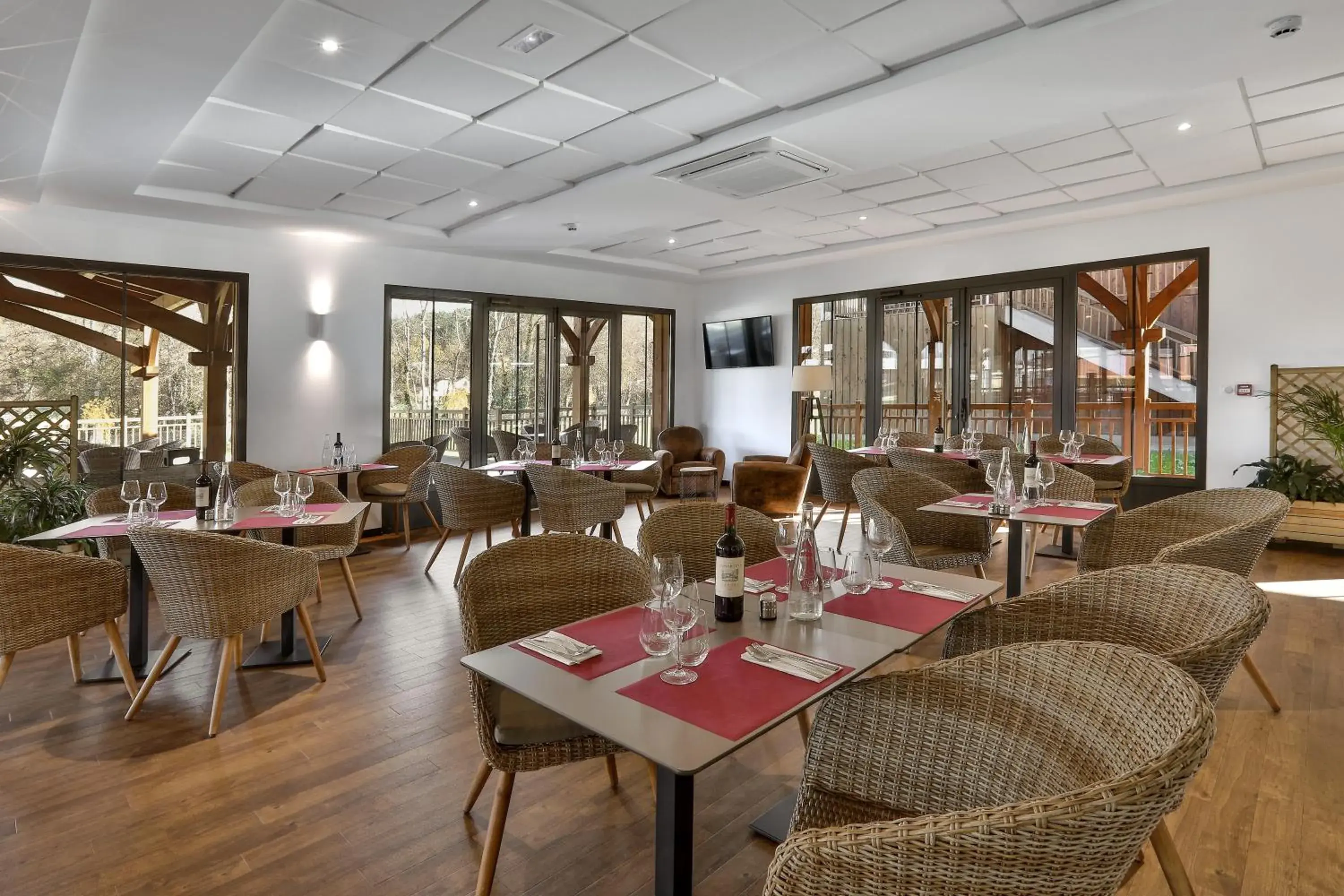 Restaurant/places to eat in KYRIAD Périgueux - Boulazac Restaurant/places to eat in KYRIAD Périgueux - Boulazac