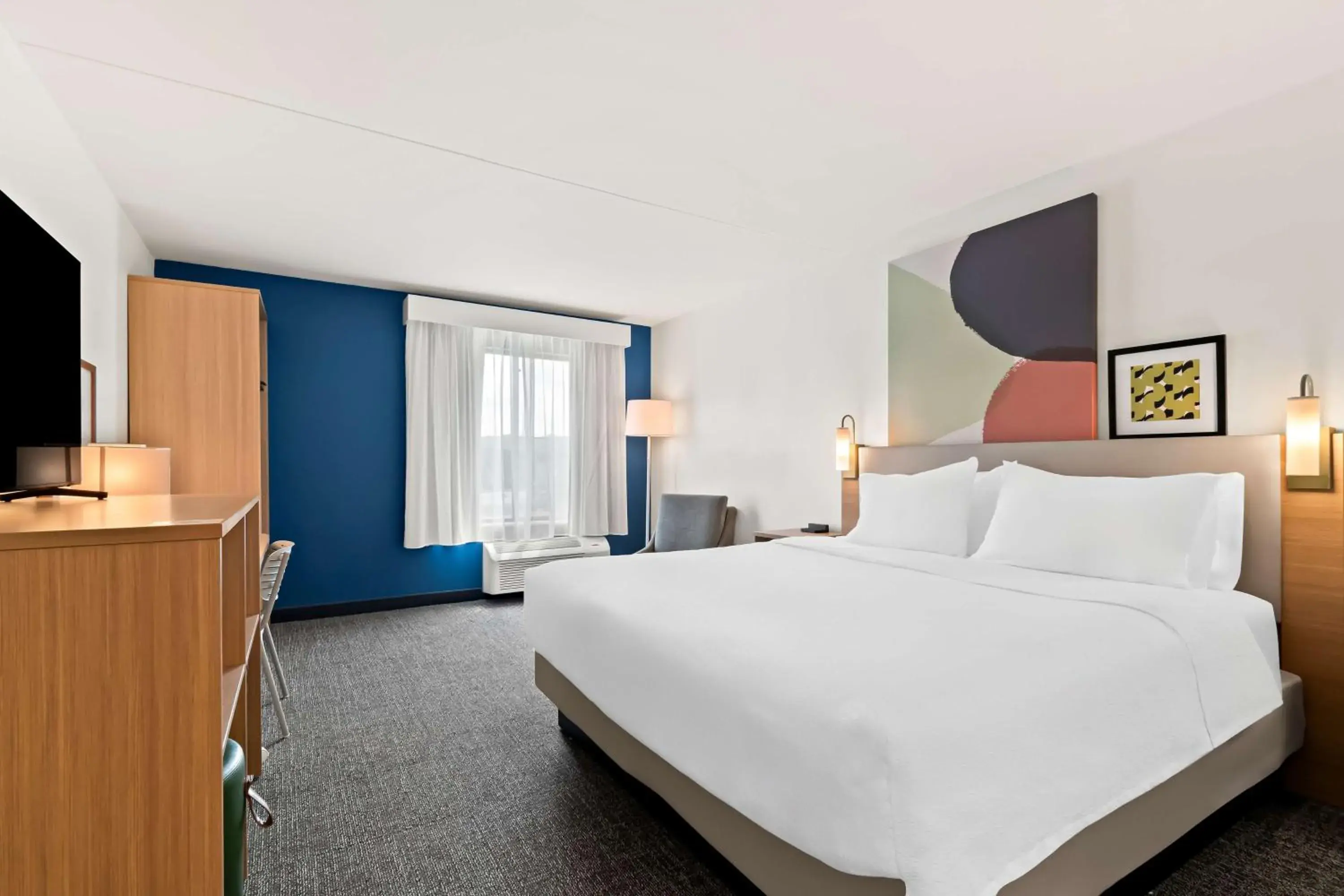 Bed in Spark By Hilton Hummelstown Hershey Bed in Spark By Hilton Hummelstown Hershey