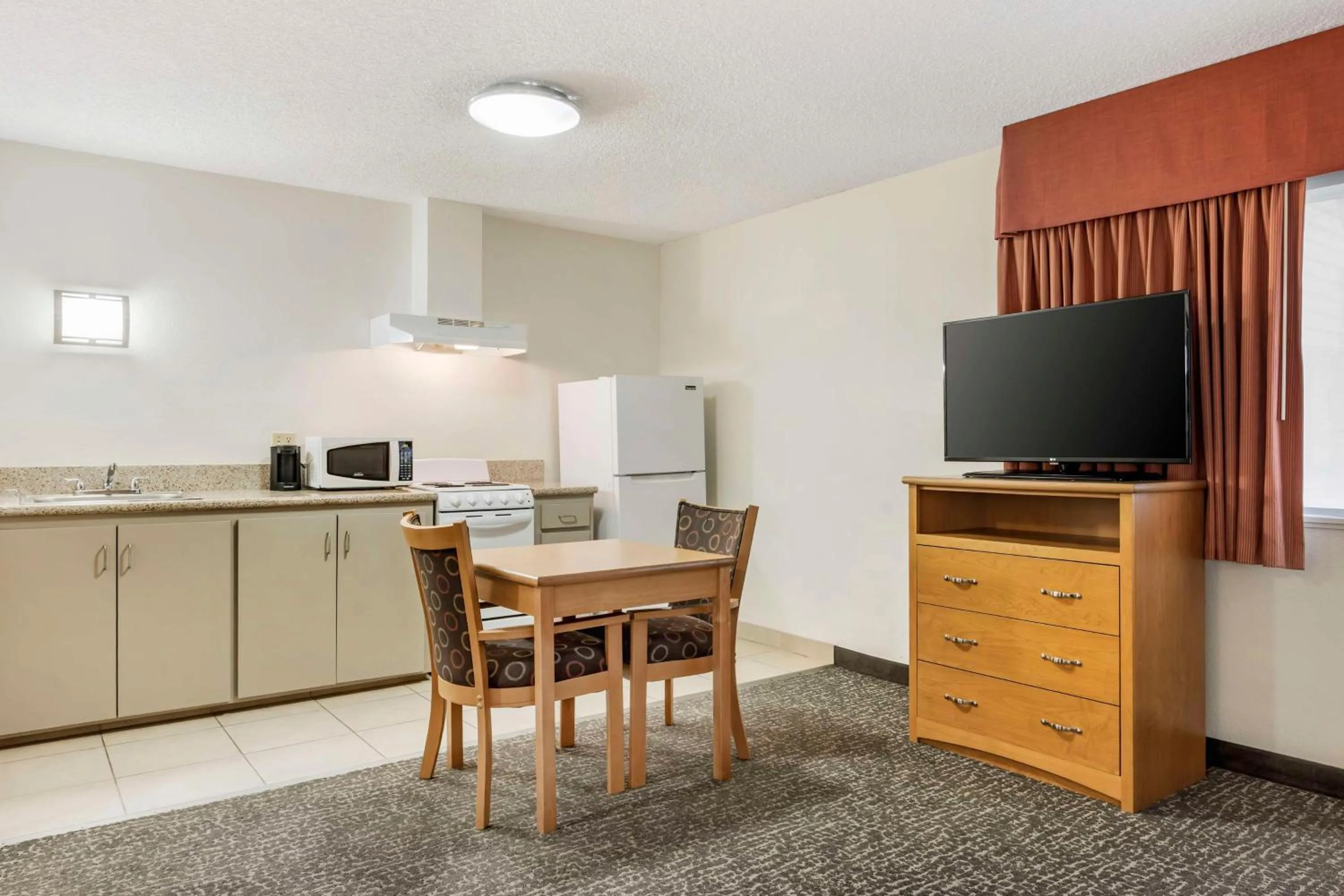 Photo of the whole room in Best Western Aladdin Inn