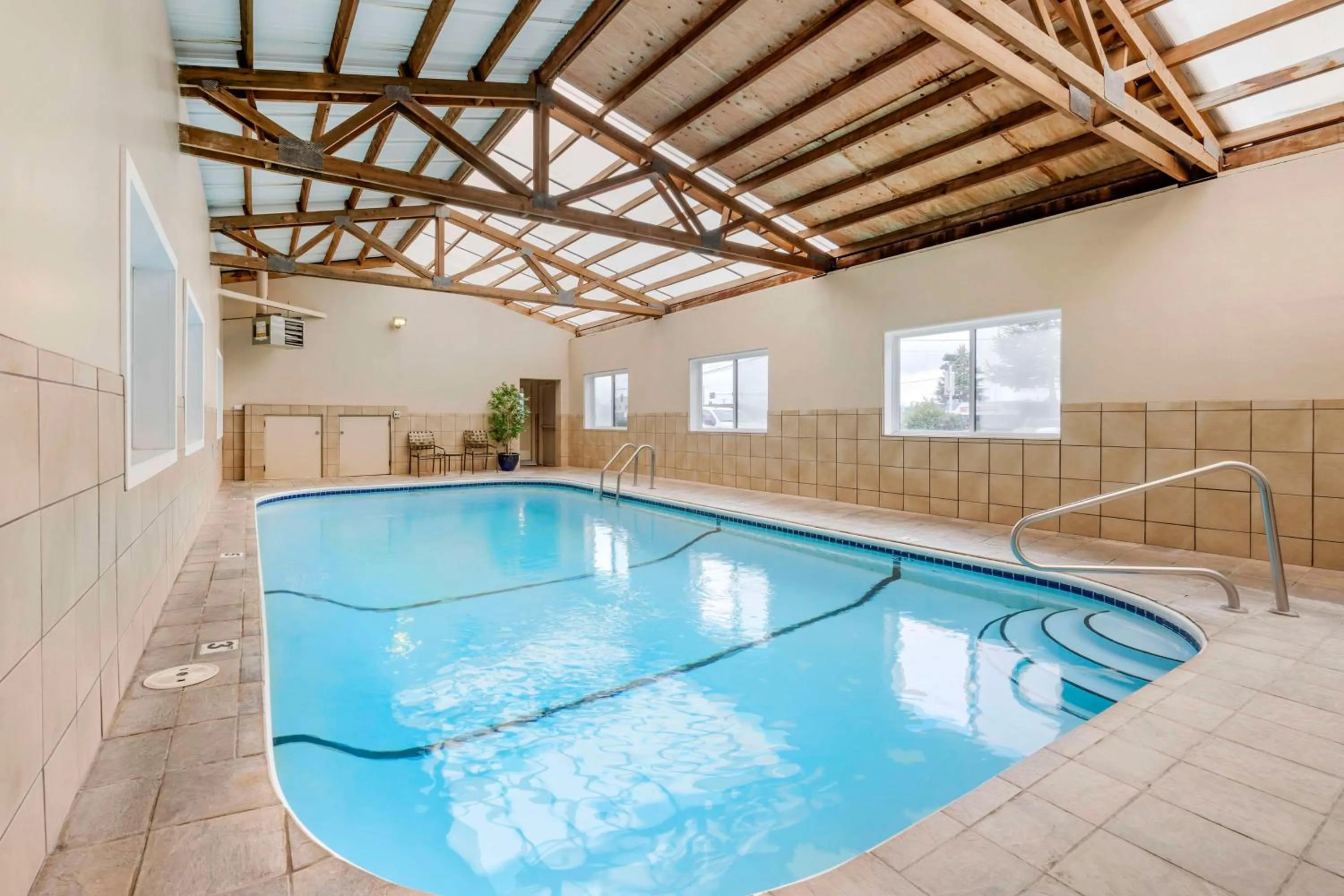 Pool view in Best Western Aladdin Inn