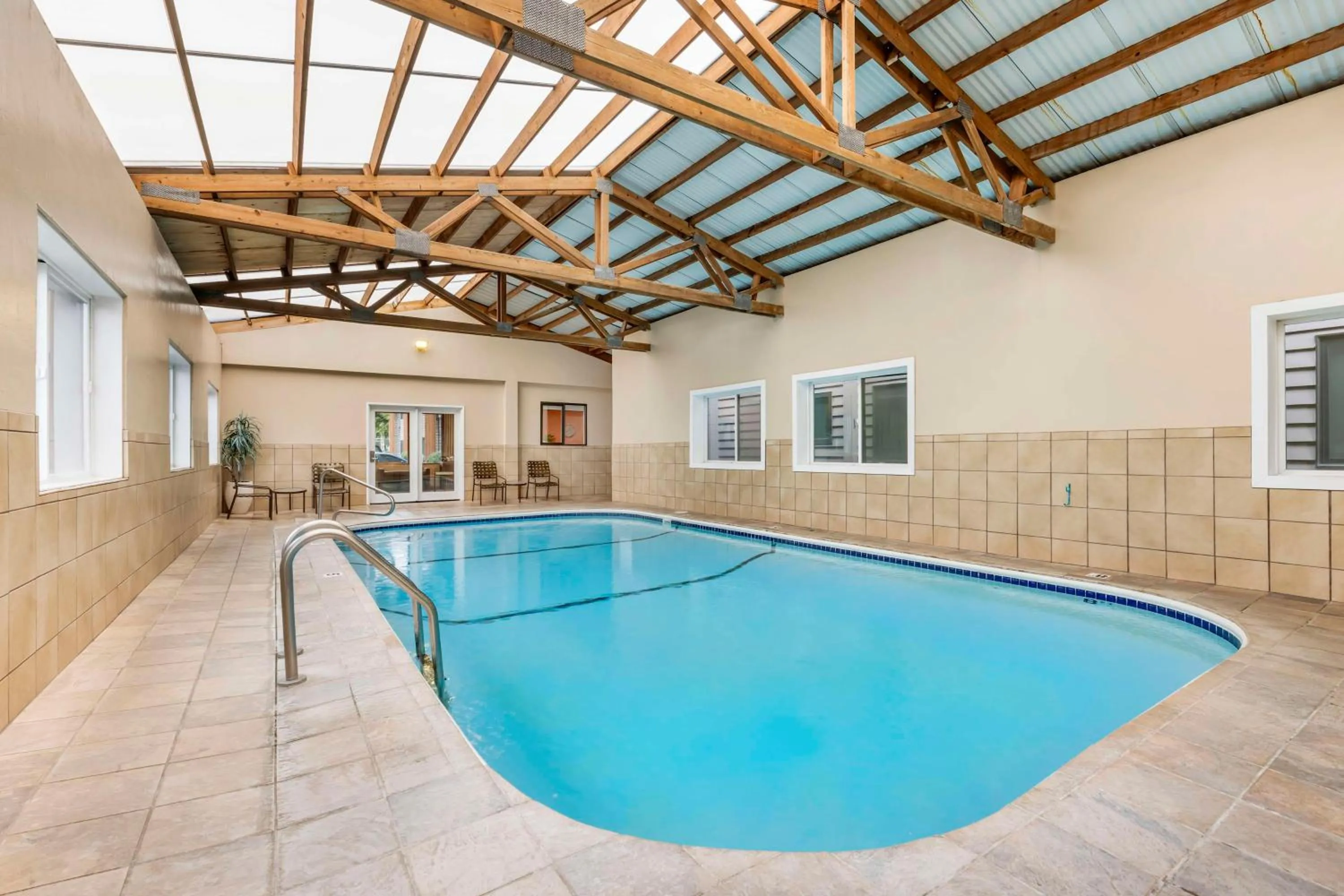 Pool view in Best Western Aladdin Inn