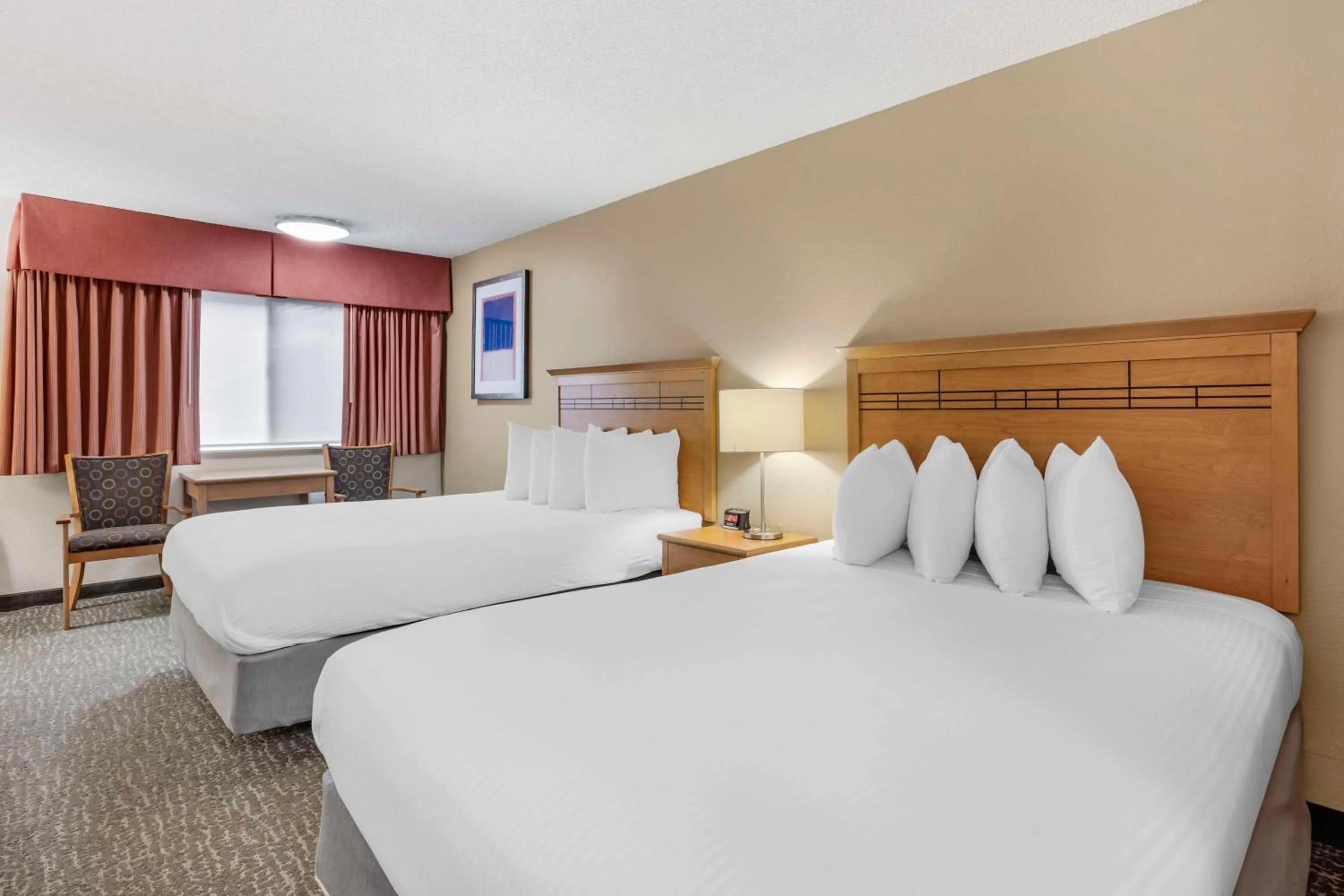 Bedroom, Bed in Best Western Aladdin Inn