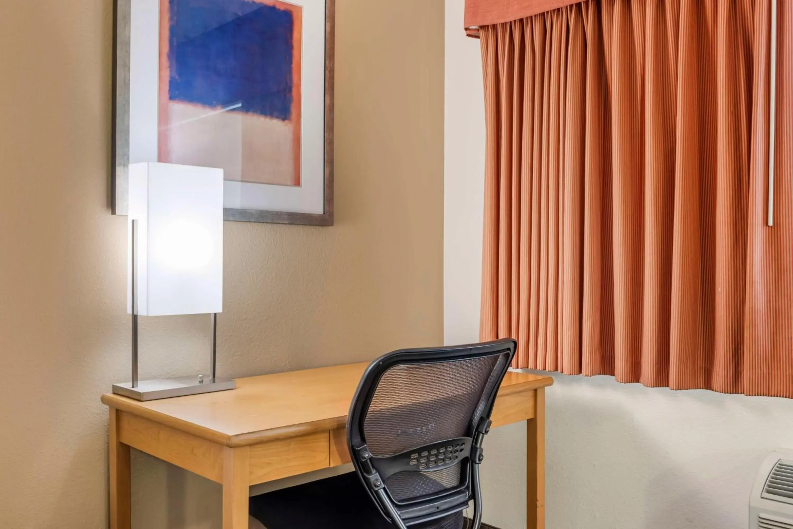 Photo of the whole room in Best Western Aladdin Inn Photo of the whole room in Best Western Aladdin Inn