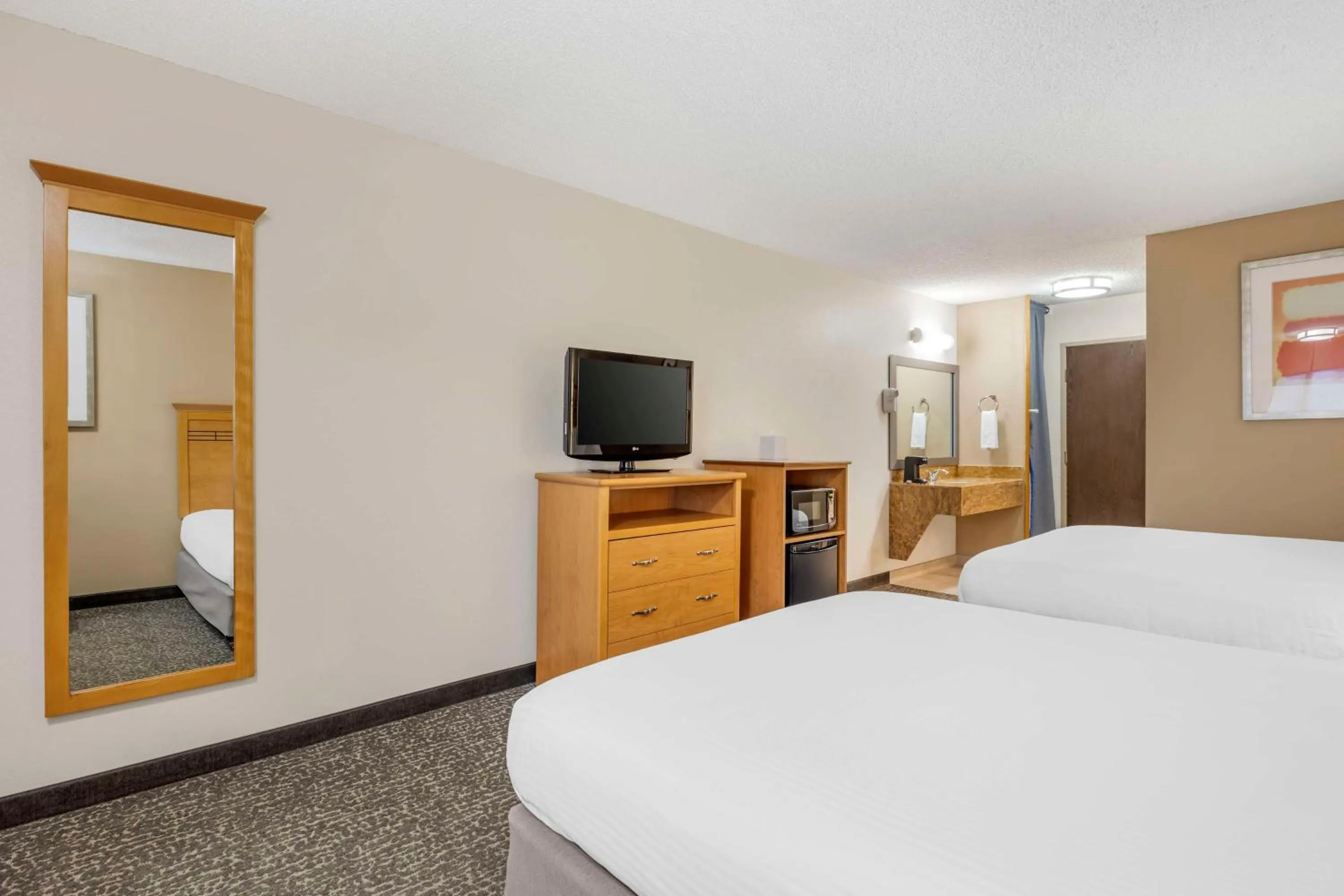 Bedroom, Bed in Best Western Aladdin Inn