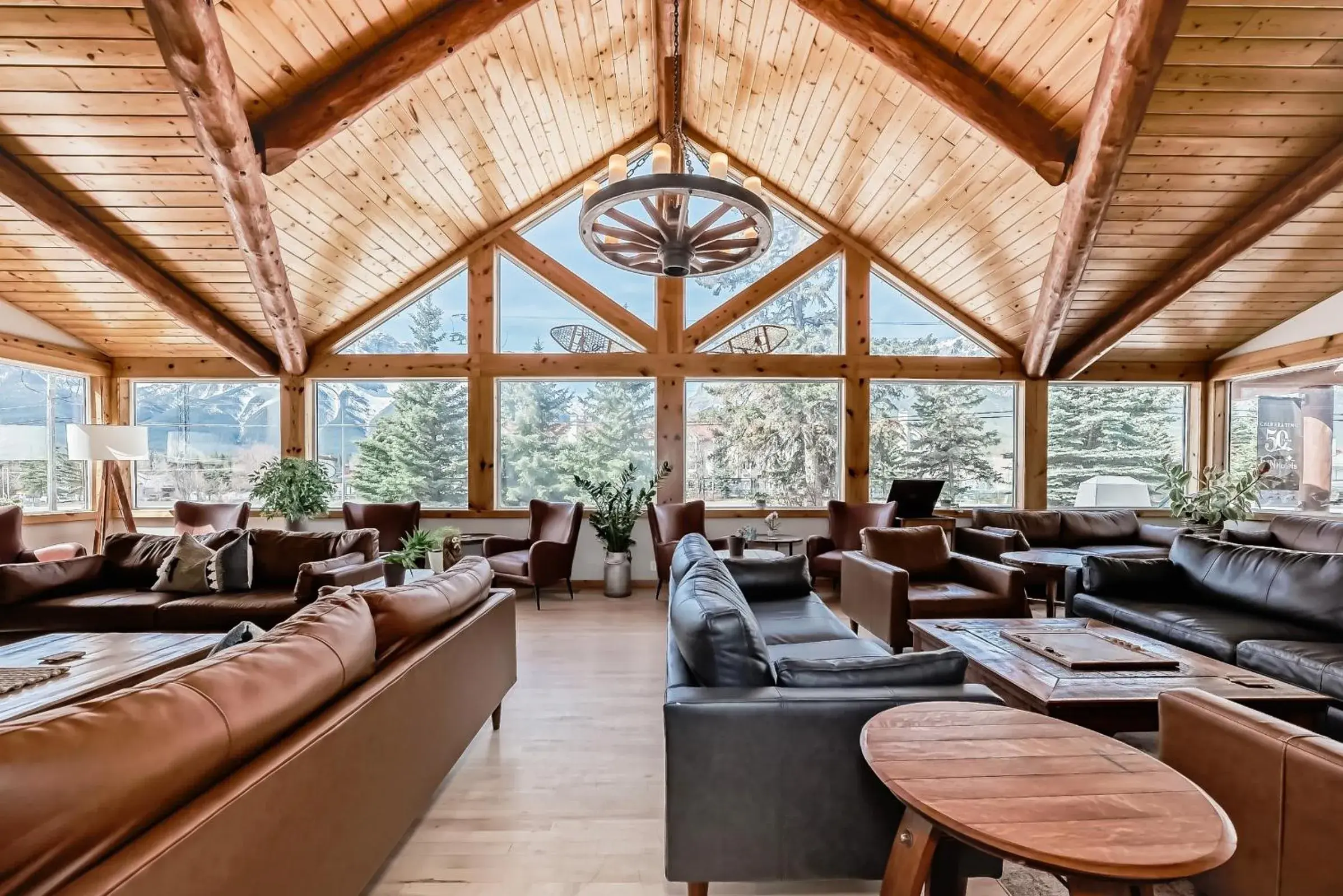 Lobby or reception in Canmore Rocky Mountain Inn Lobby or reception in Canmore Rocky Mountain Inn