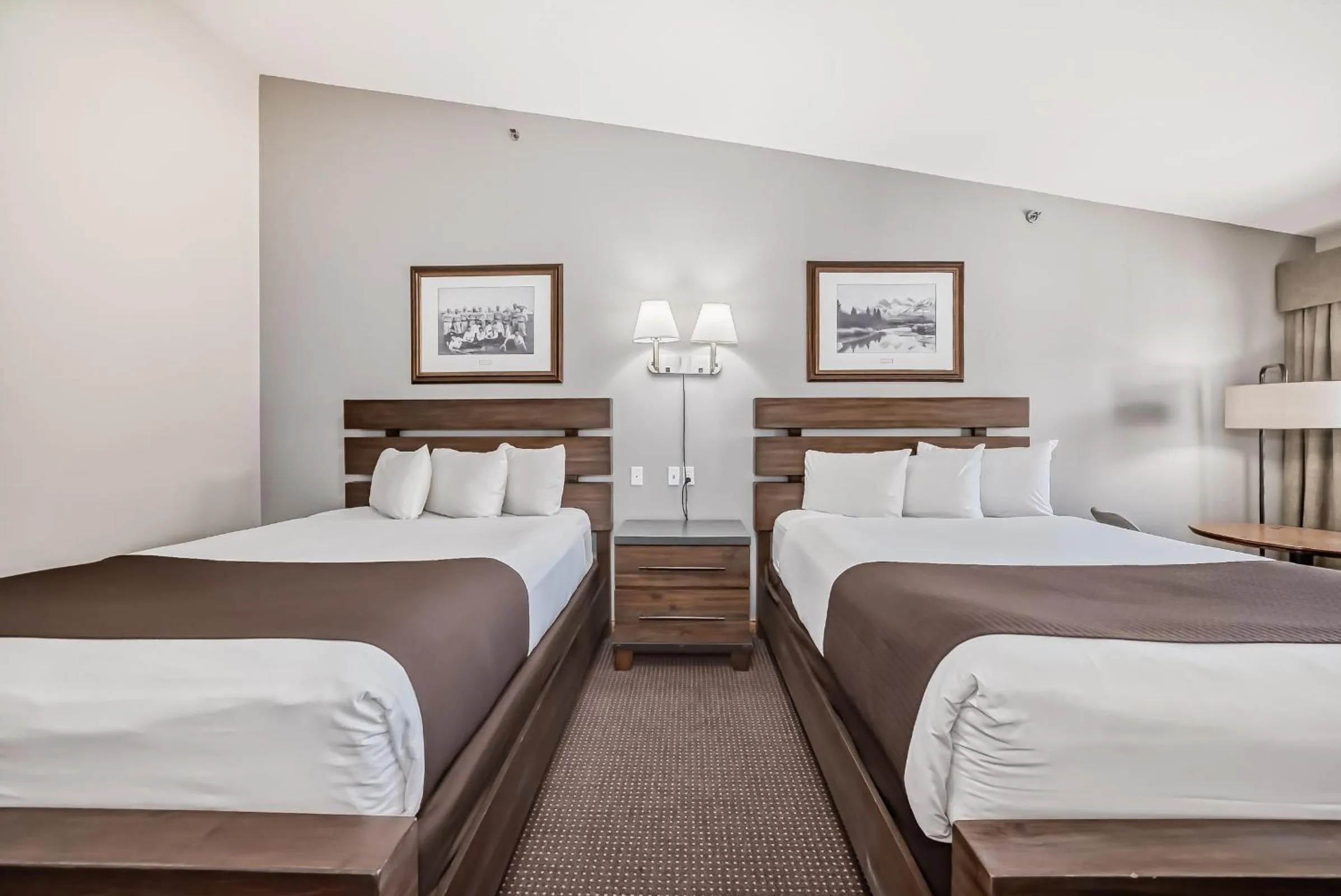 Bed in Canmore Rocky Mountain Inn