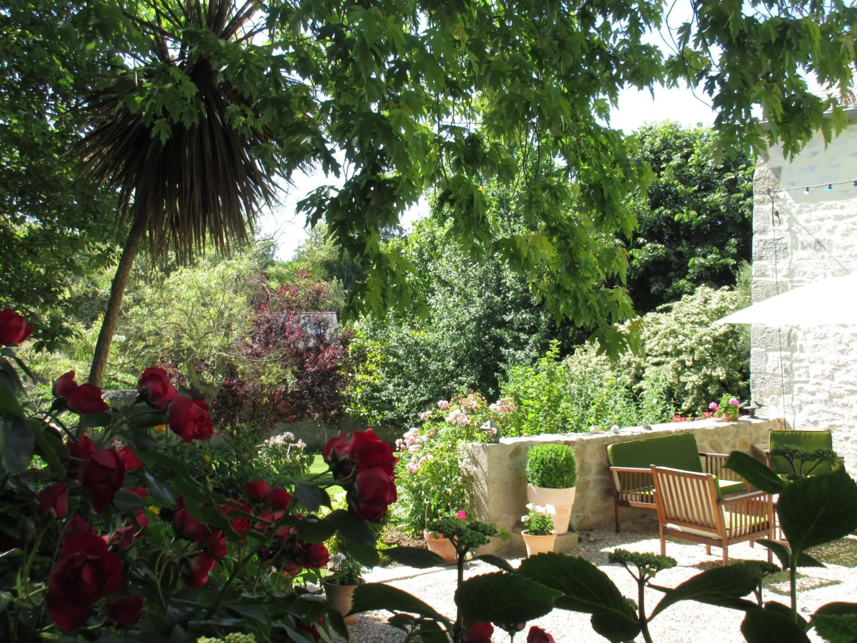 Patio in Le Vieux Couvent & SPA