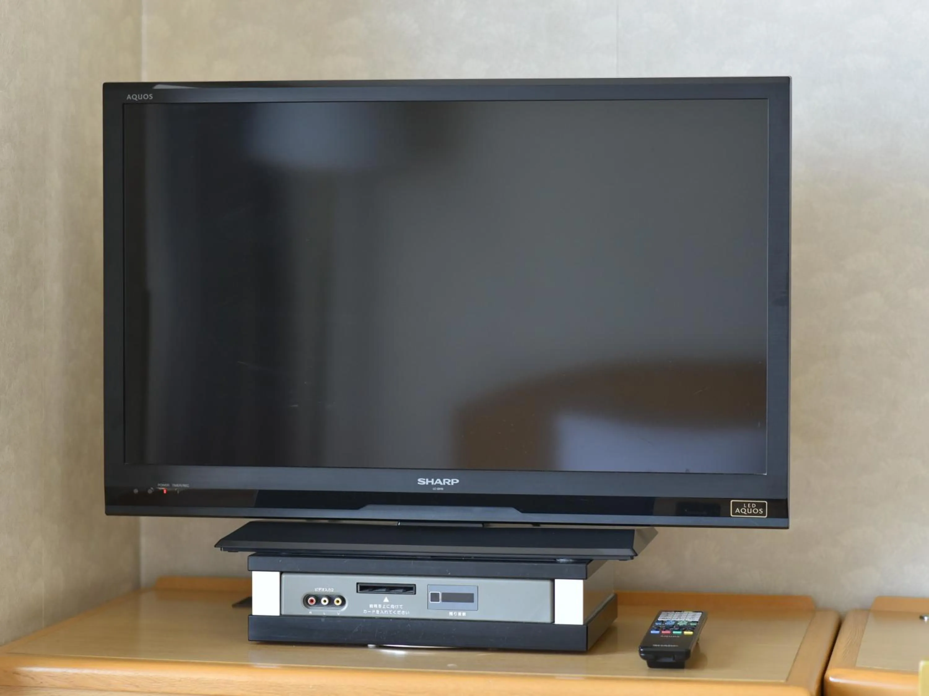 TV and multimedia in Yokkaichi City Hotel Annex
