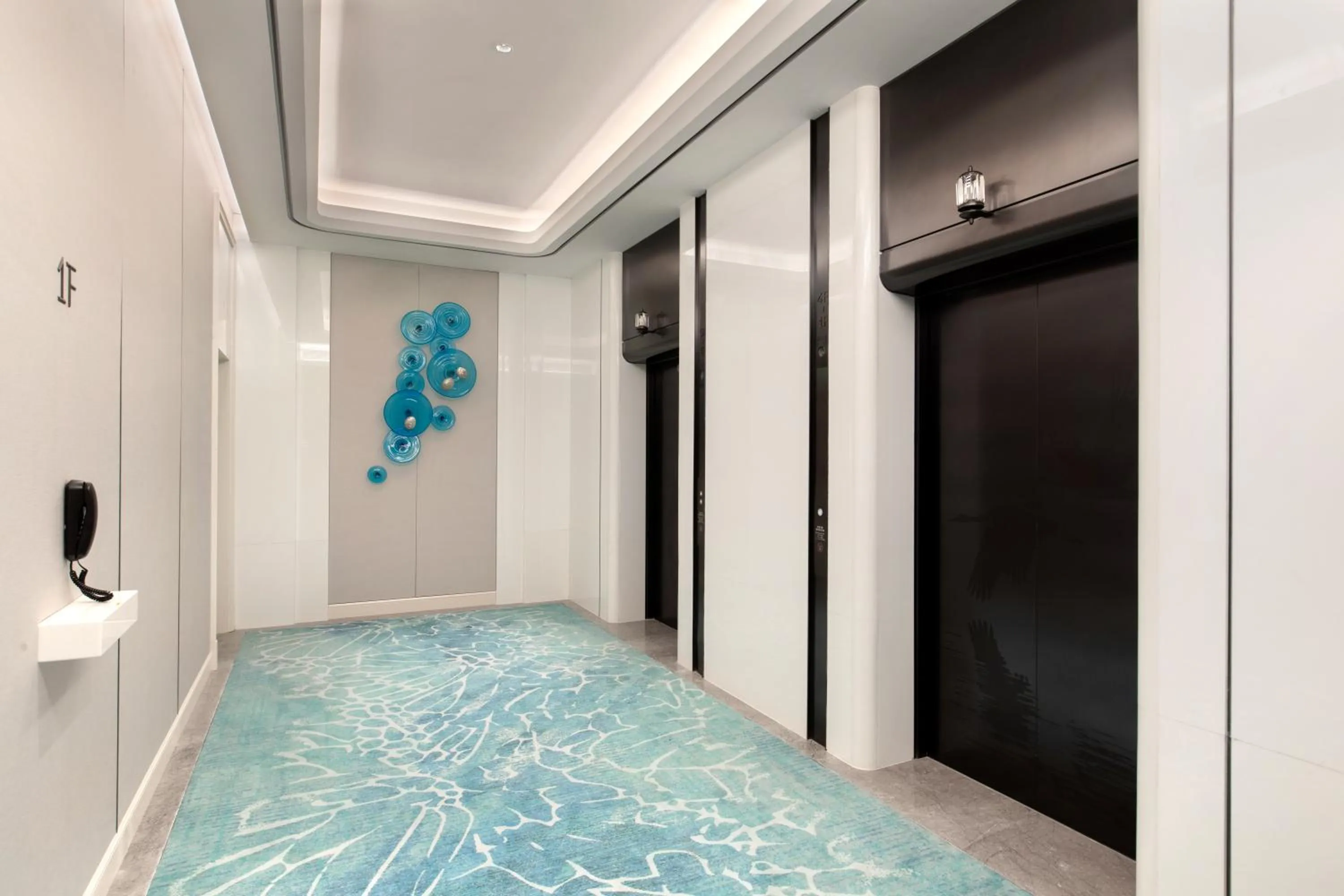 elevator in Yuehua Hotel Xiamen Seaside Hotel