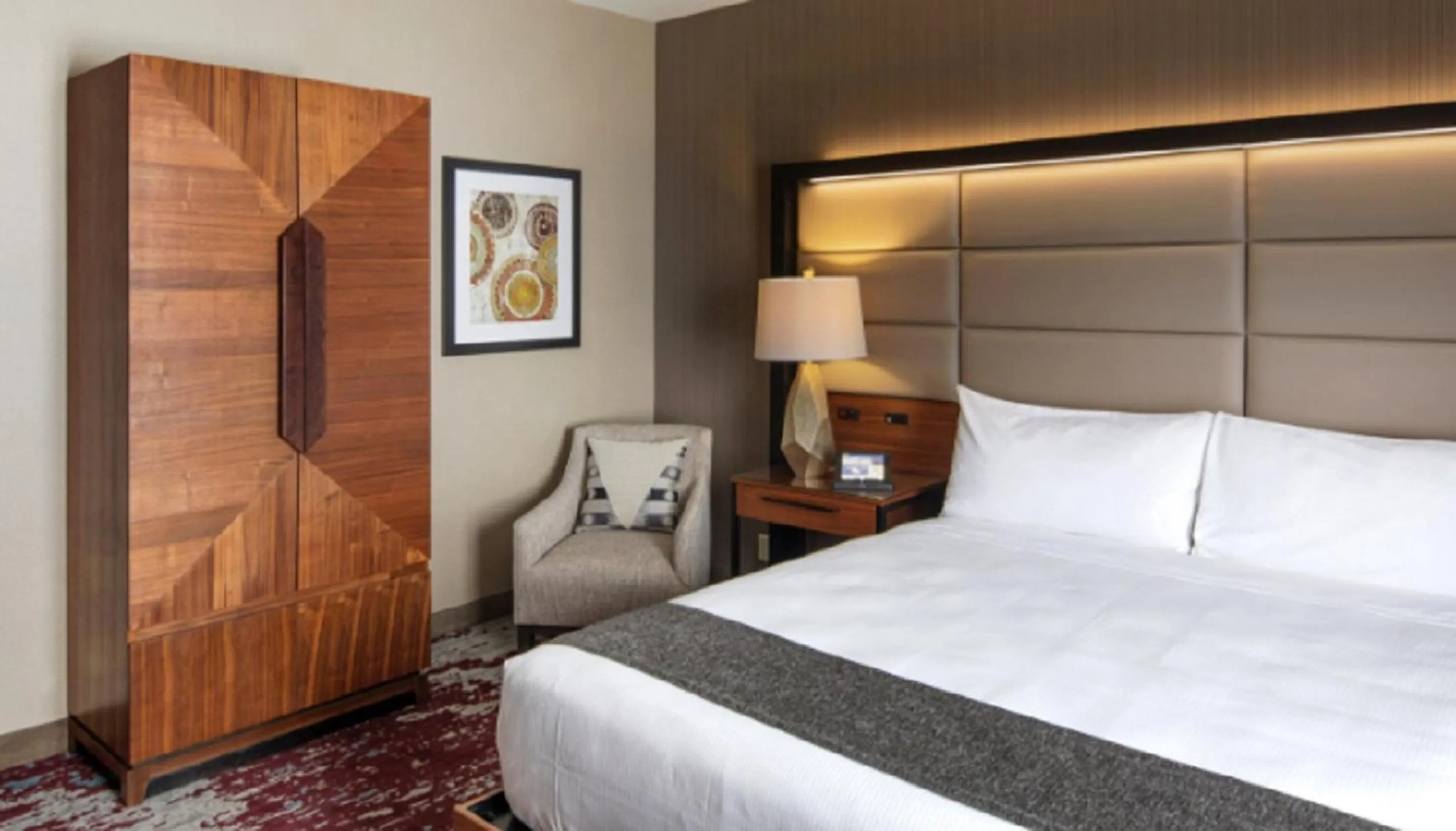 Bed in Bear Springs Hotel