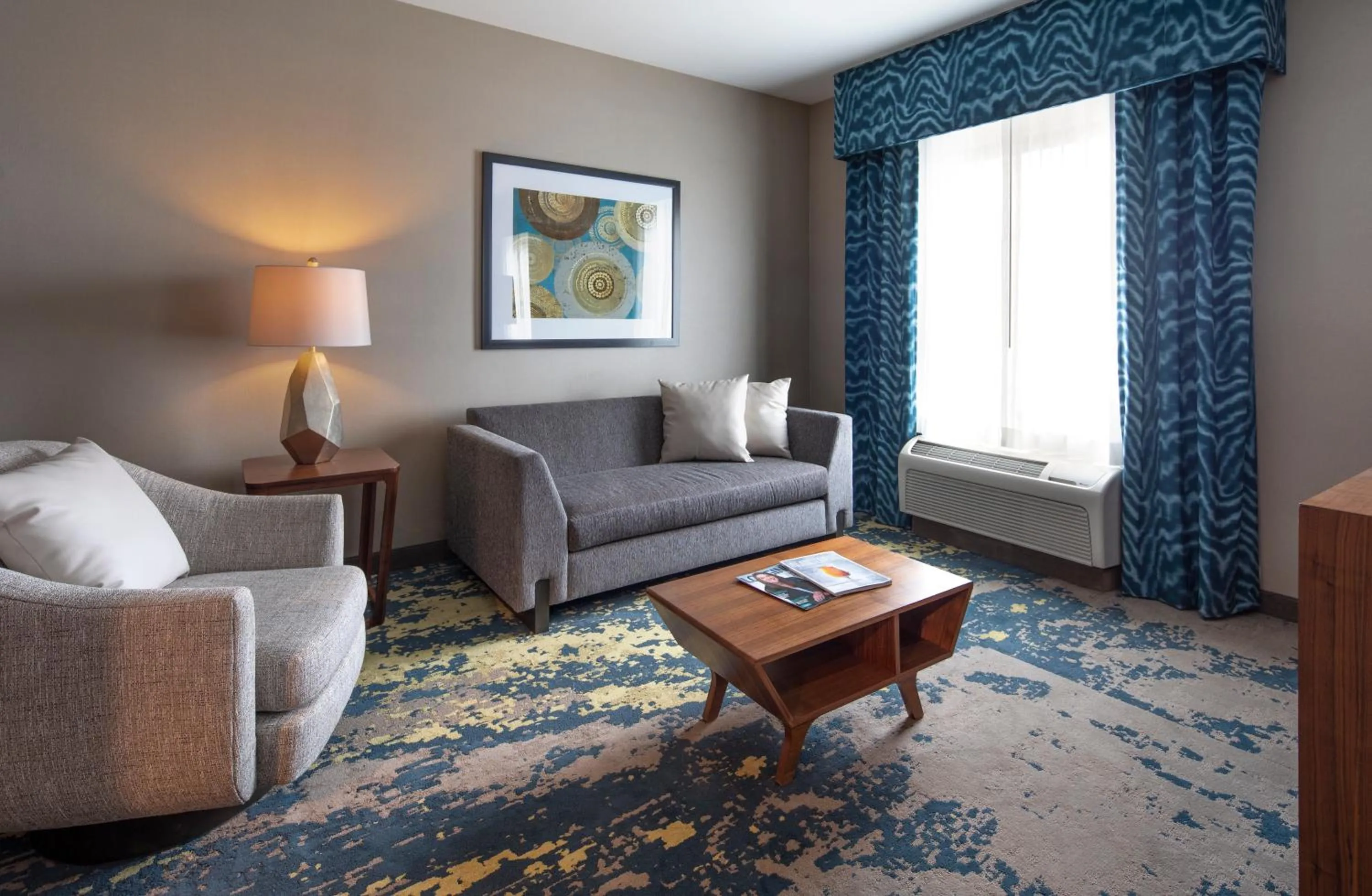 Bed in Bear Springs Hotel