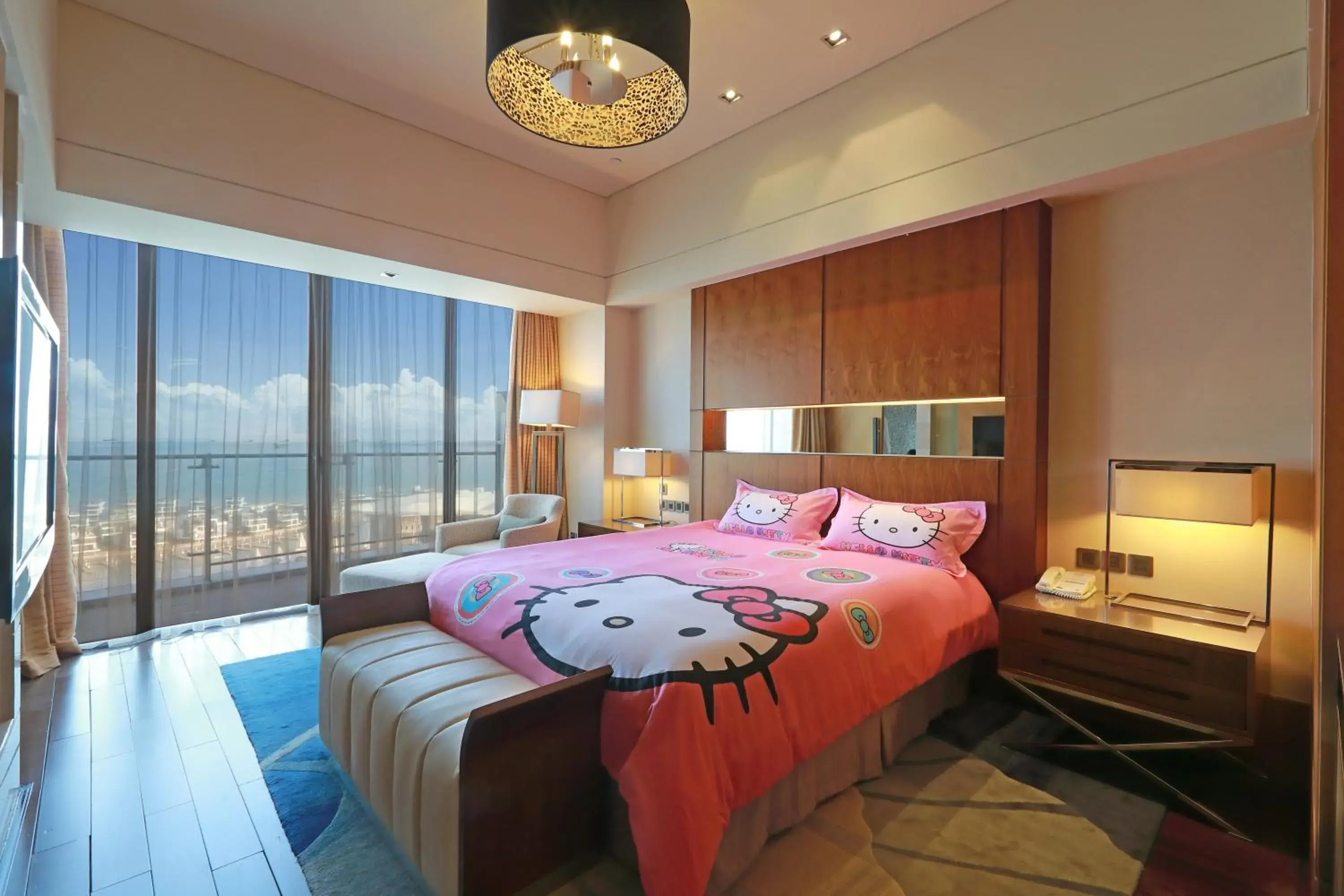 Bedroom, Bed in Xiamen International Conference Center Hotel Prime Seaview Hotel Bedroom, Bed in Xiamen International Conference Center Hotel Prime Seaview Hotel