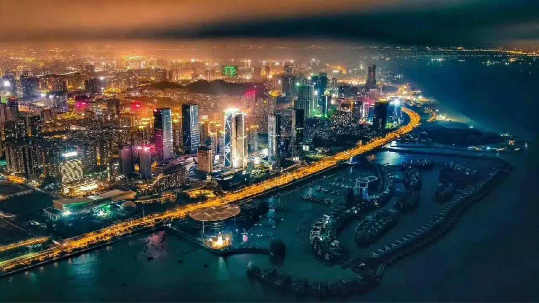 Night in Xiamen International Conference Center Hotel Prime Seaview Hotel