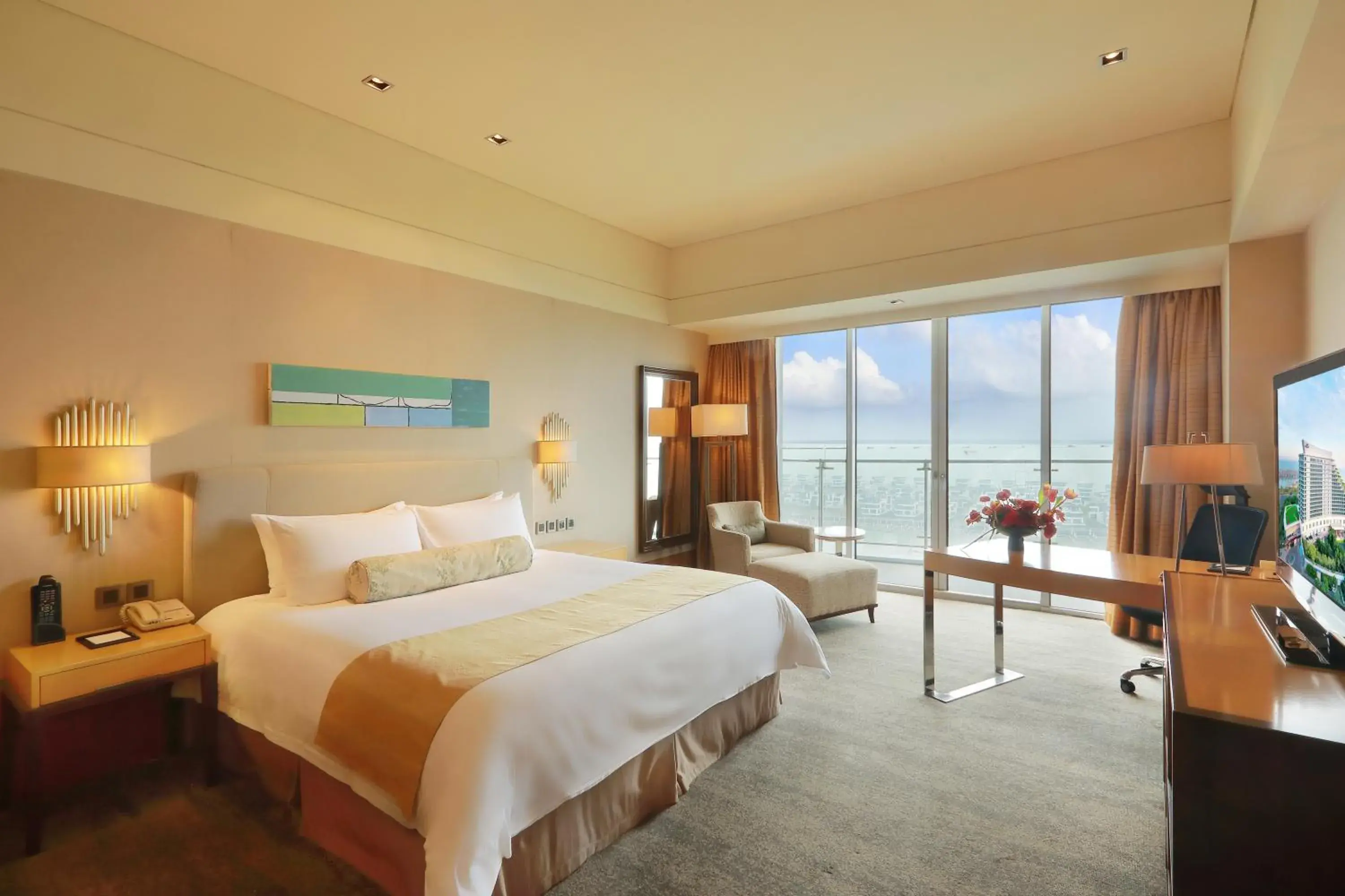 Sea view, Bed in Xiamen International Conference Center Hotel Prime Seaview Hotel Sea view, Bed in Xiamen International Conference Center Hotel Prime Seaview Hotel