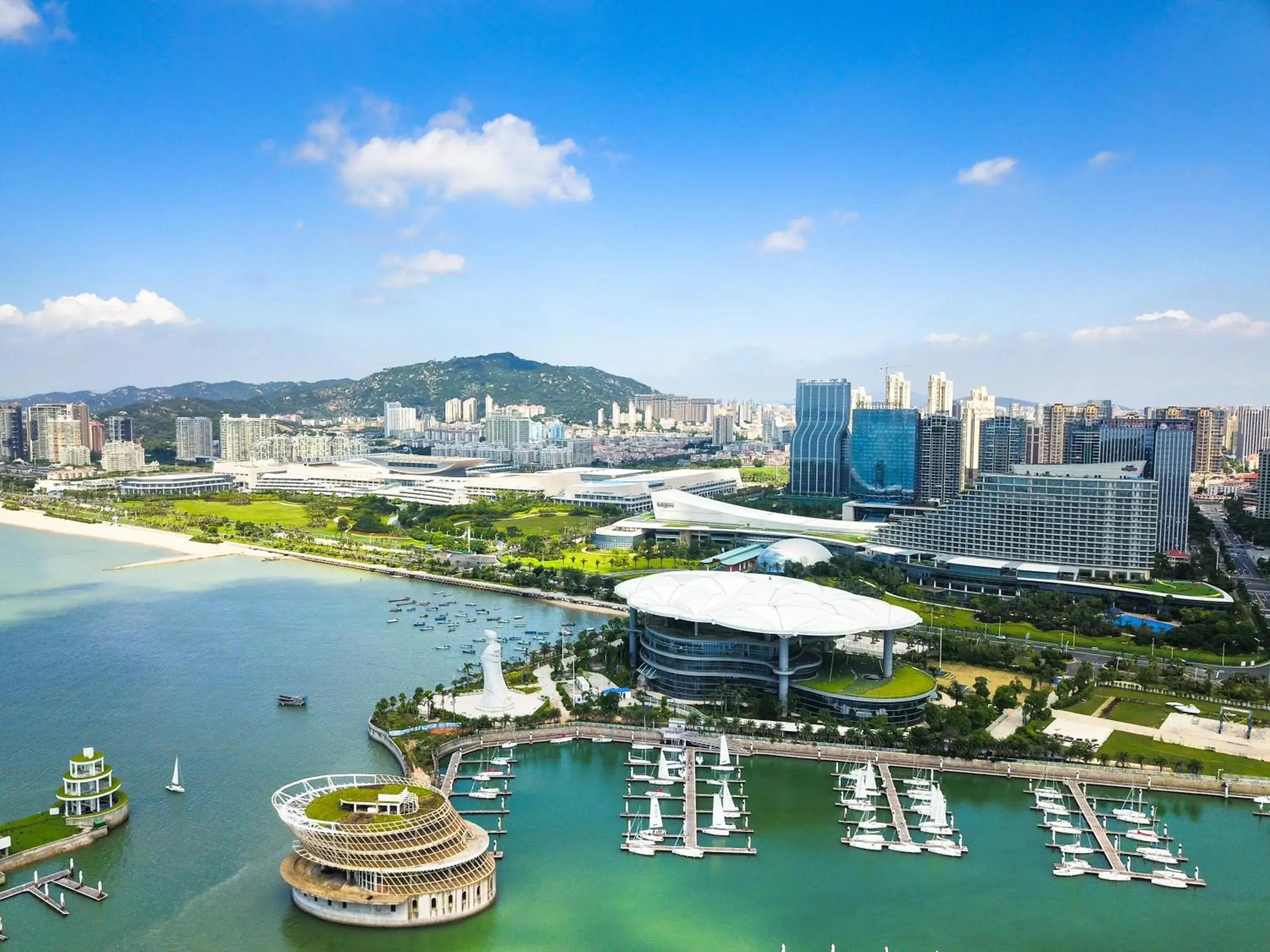 Property building in Xiamen International Conference Center Hotel Prime Seaview Hotel Property building in Xiamen International Conference Center Hotel Prime Seaview Hotel