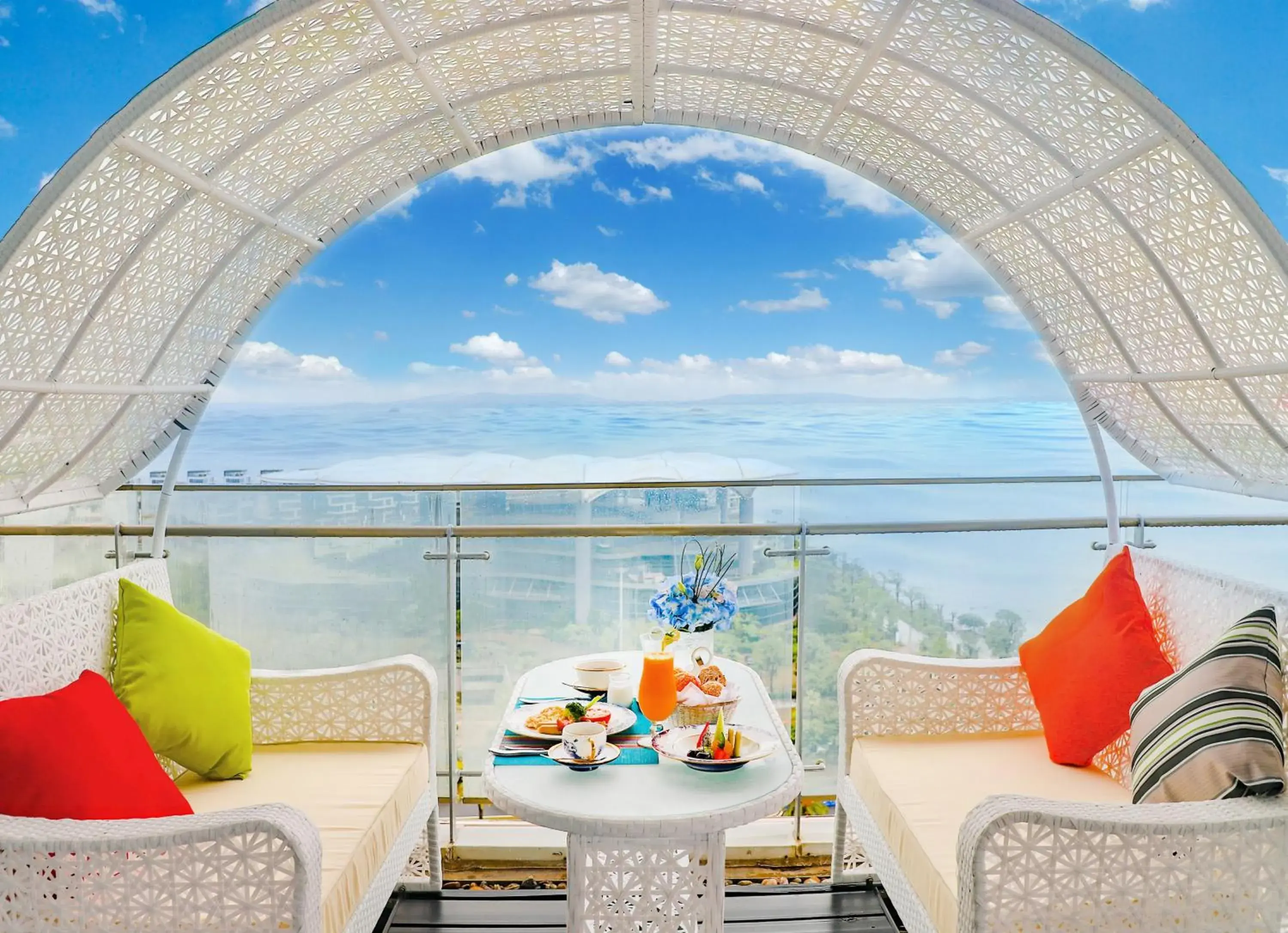 Balcony/Terrace in Xiamen International Conference Center Hotel Prime Seaview Hotel Balcony/Terrace in Xiamen International Conference Center Hotel Prime Seaview Hotel