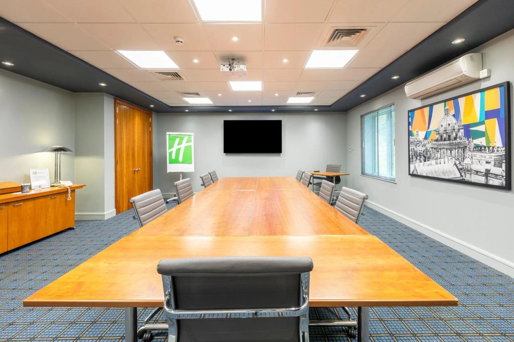 Meeting/conference room in Holiday Inn Oxford by IHG