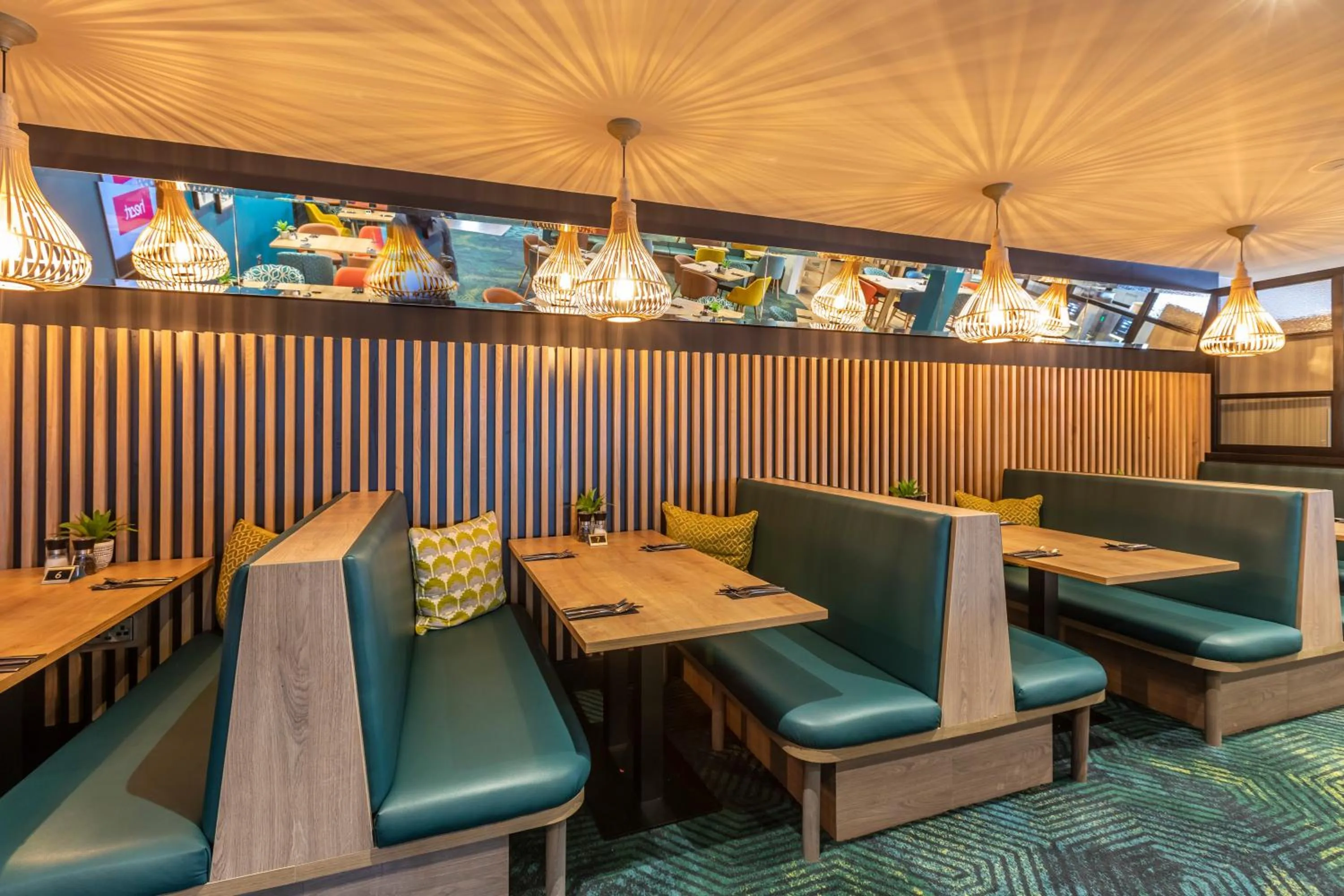 Restaurant/places to eat in Holiday Inn Oxford by IHG