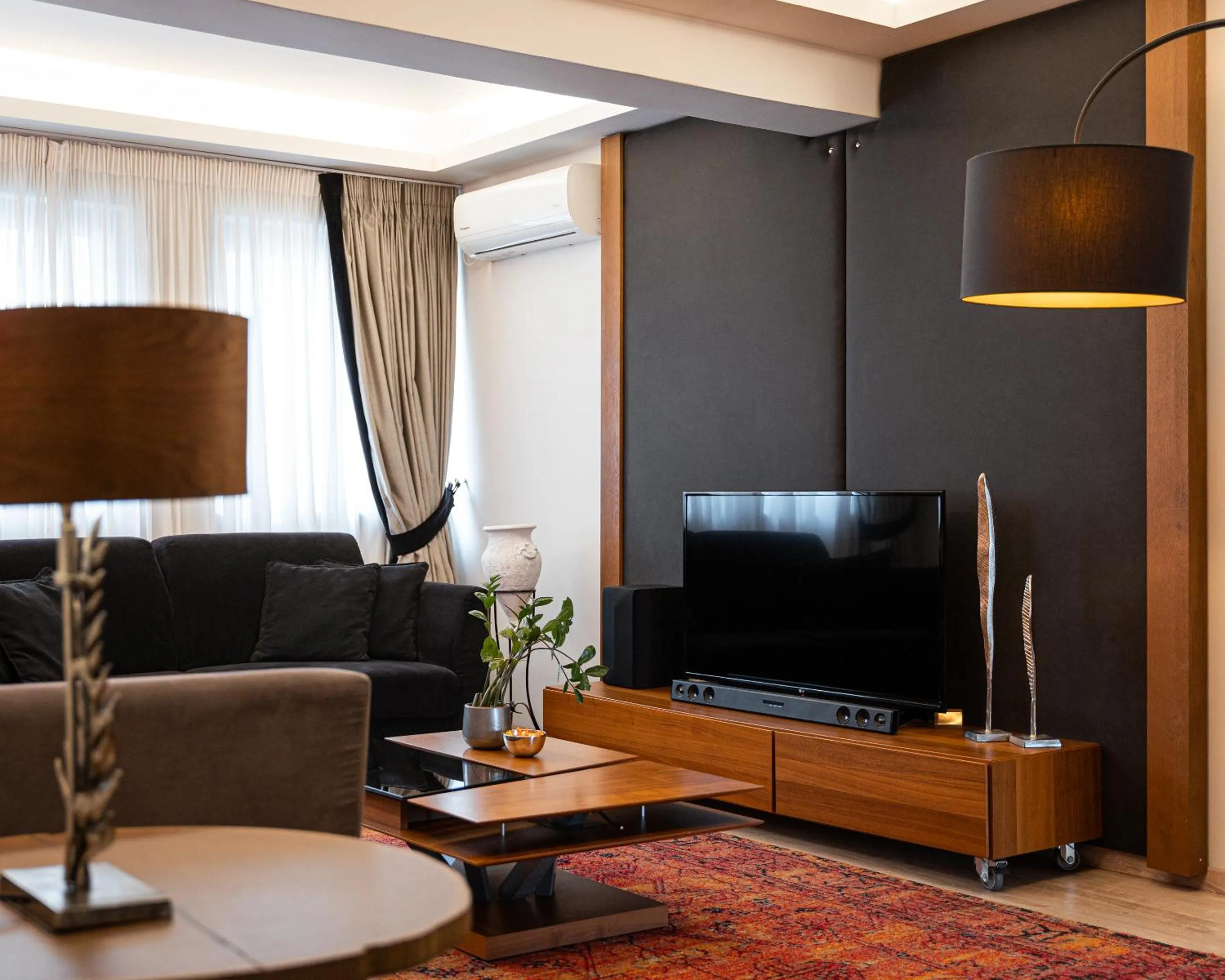 TV and multimedia in Acropolis Luxury Living
