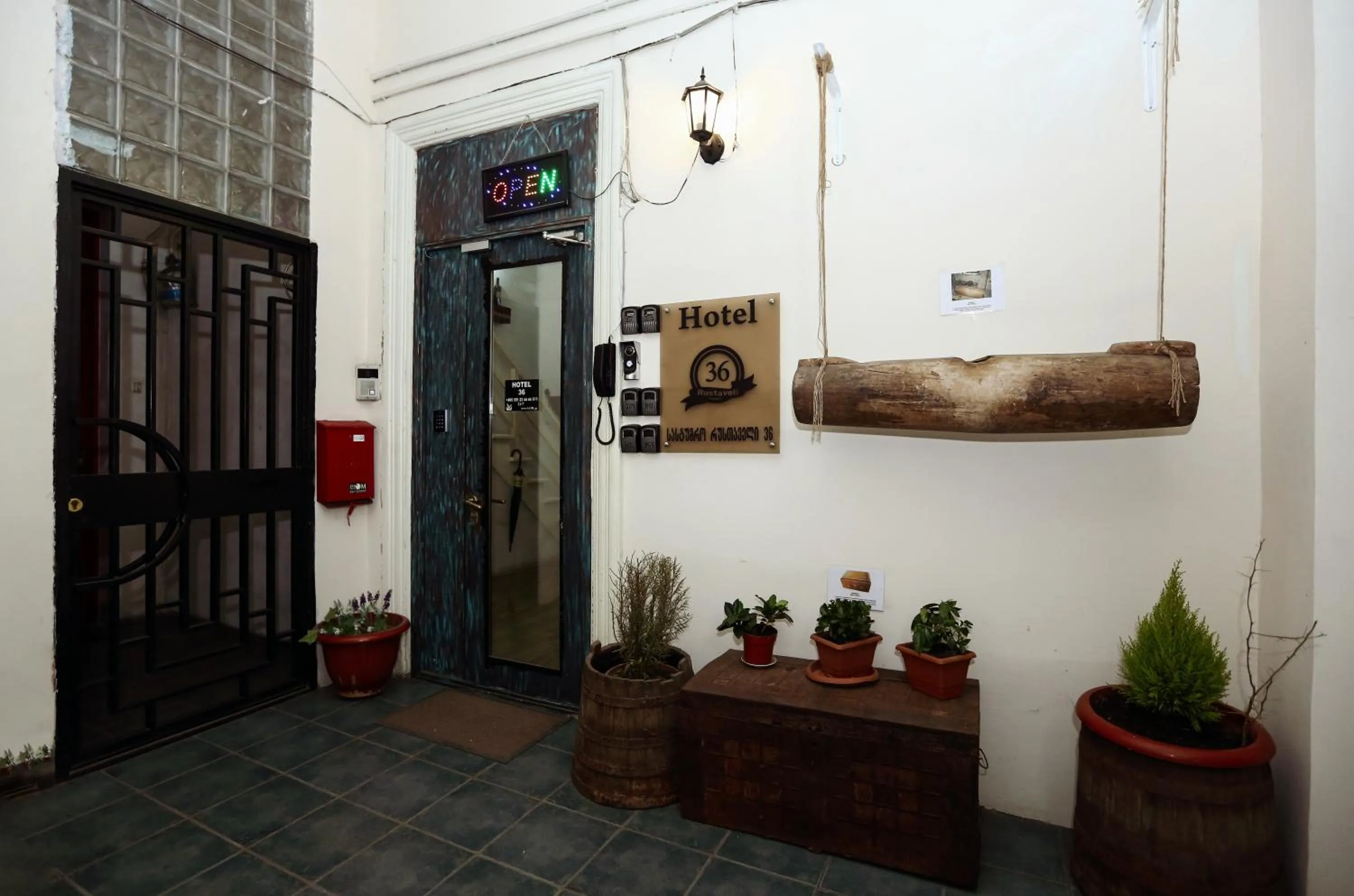 Facade/entrance in Hotel Rustaveli 36