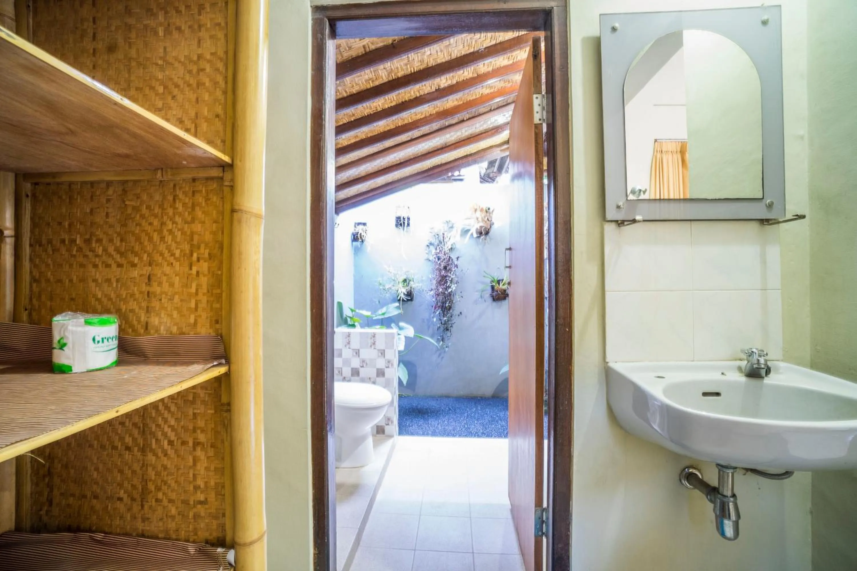 Bathroom in Manuaba Inn