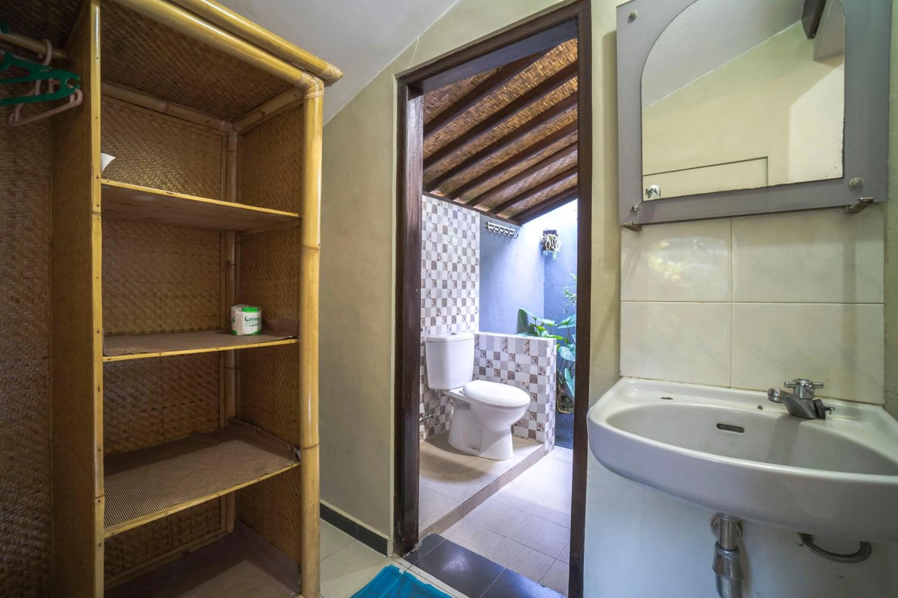 Bathroom in Manuaba Inn