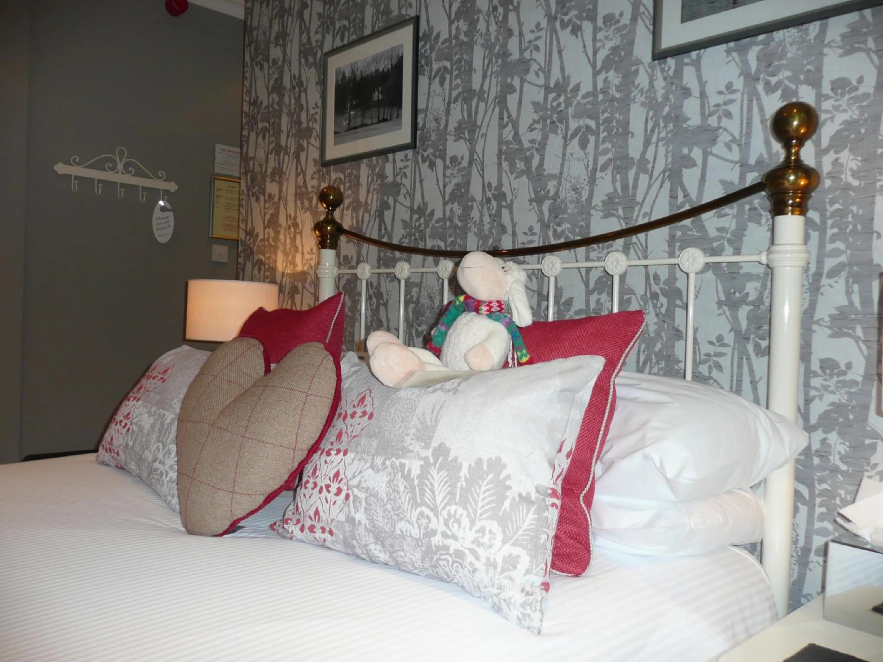 Bedroom, Bed in Glenville House - Adults Only - Incl FREE off-site health club with swimming pool, hot tub, sauna & steam room
