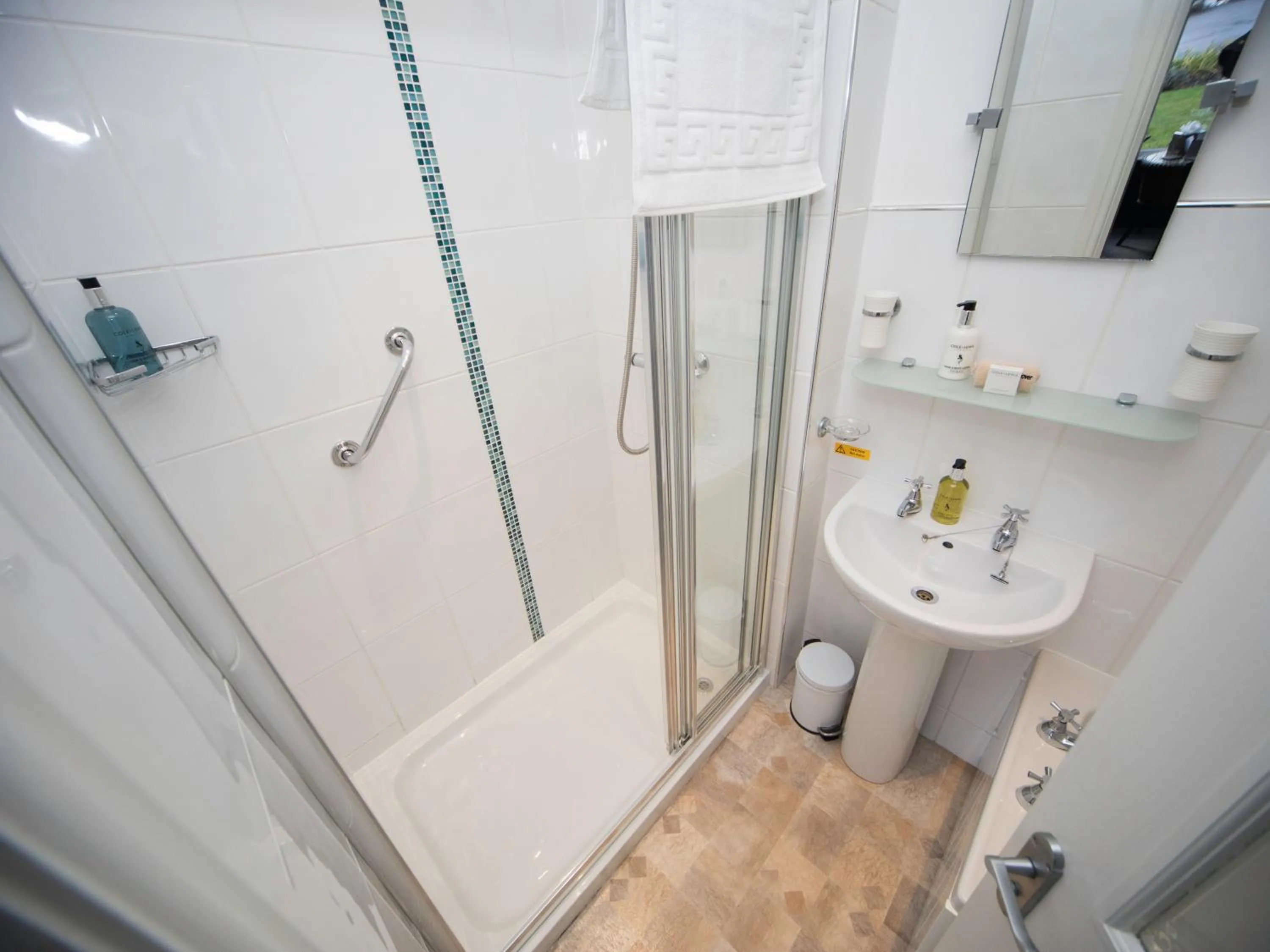 Glenville House - Adults Only - Incl FREE off-site health club with swimming pool, hot tub, sauna & steam room