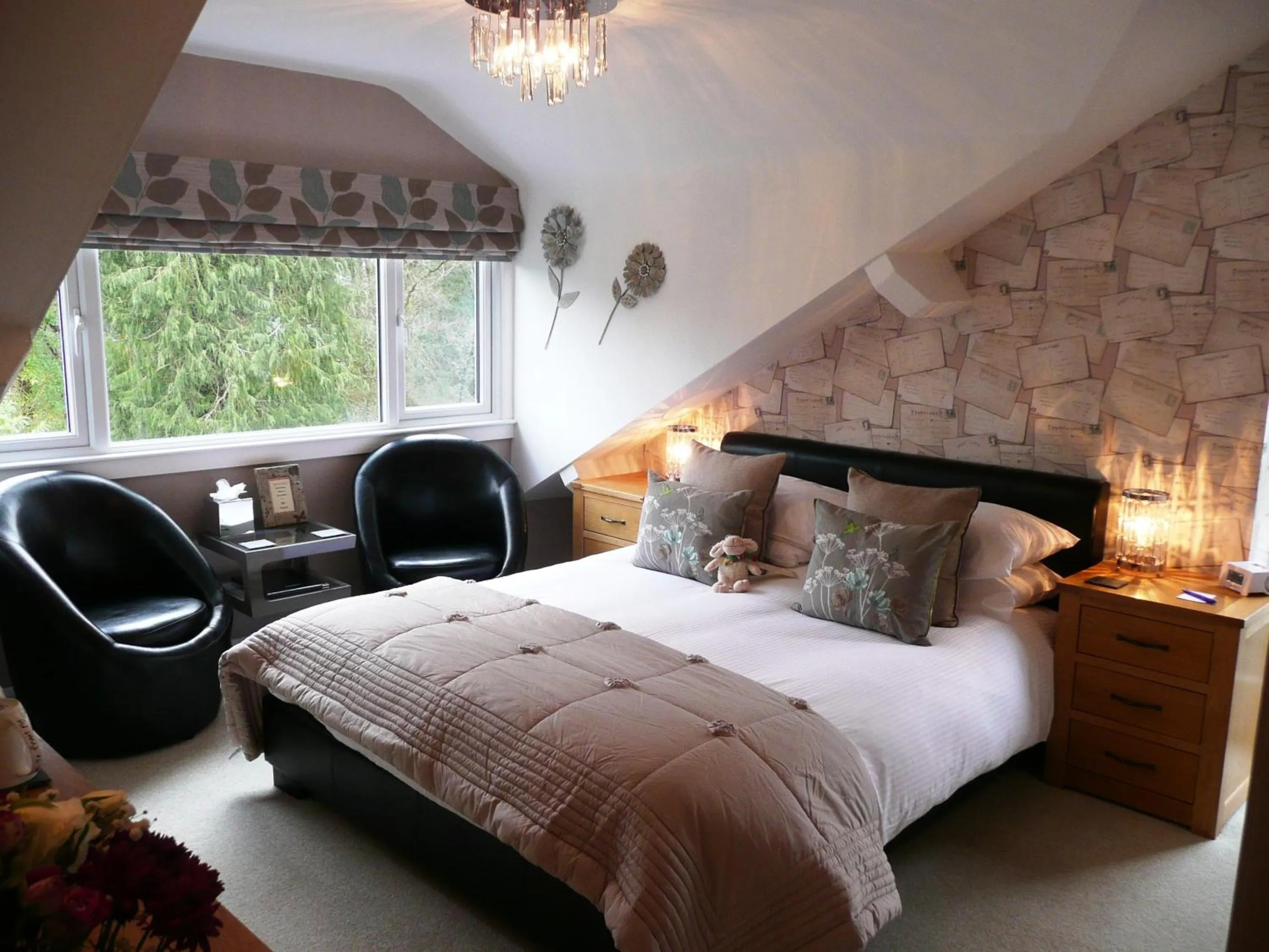 Bed in Glenville House - Adults Only - Incl FREE off-site health club with swimming pool, hot tub, sauna & steam room