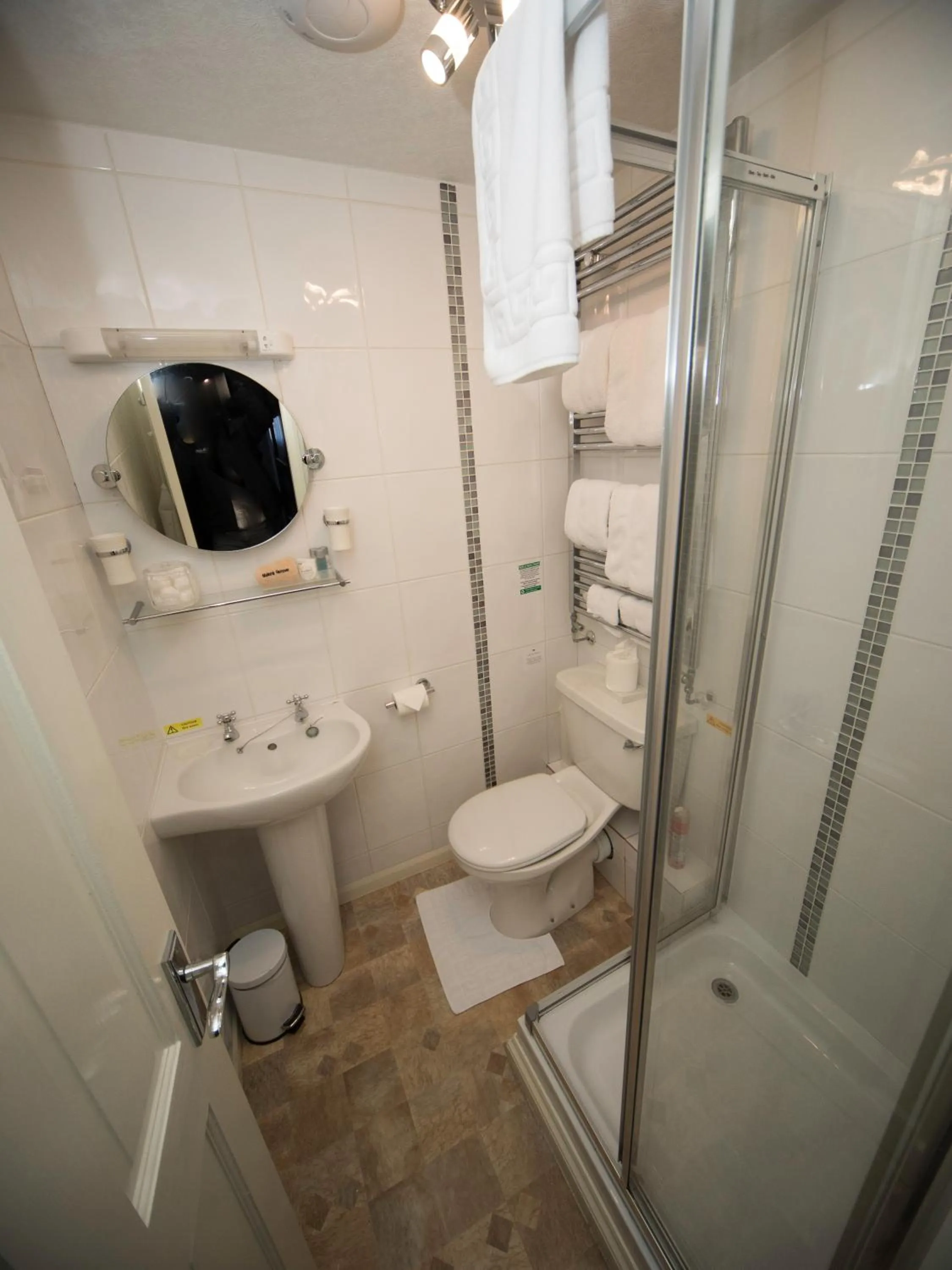 Glenville House - Adults Only - Incl FREE off-site health club with swimming pool, hot tub, sauna & steam room