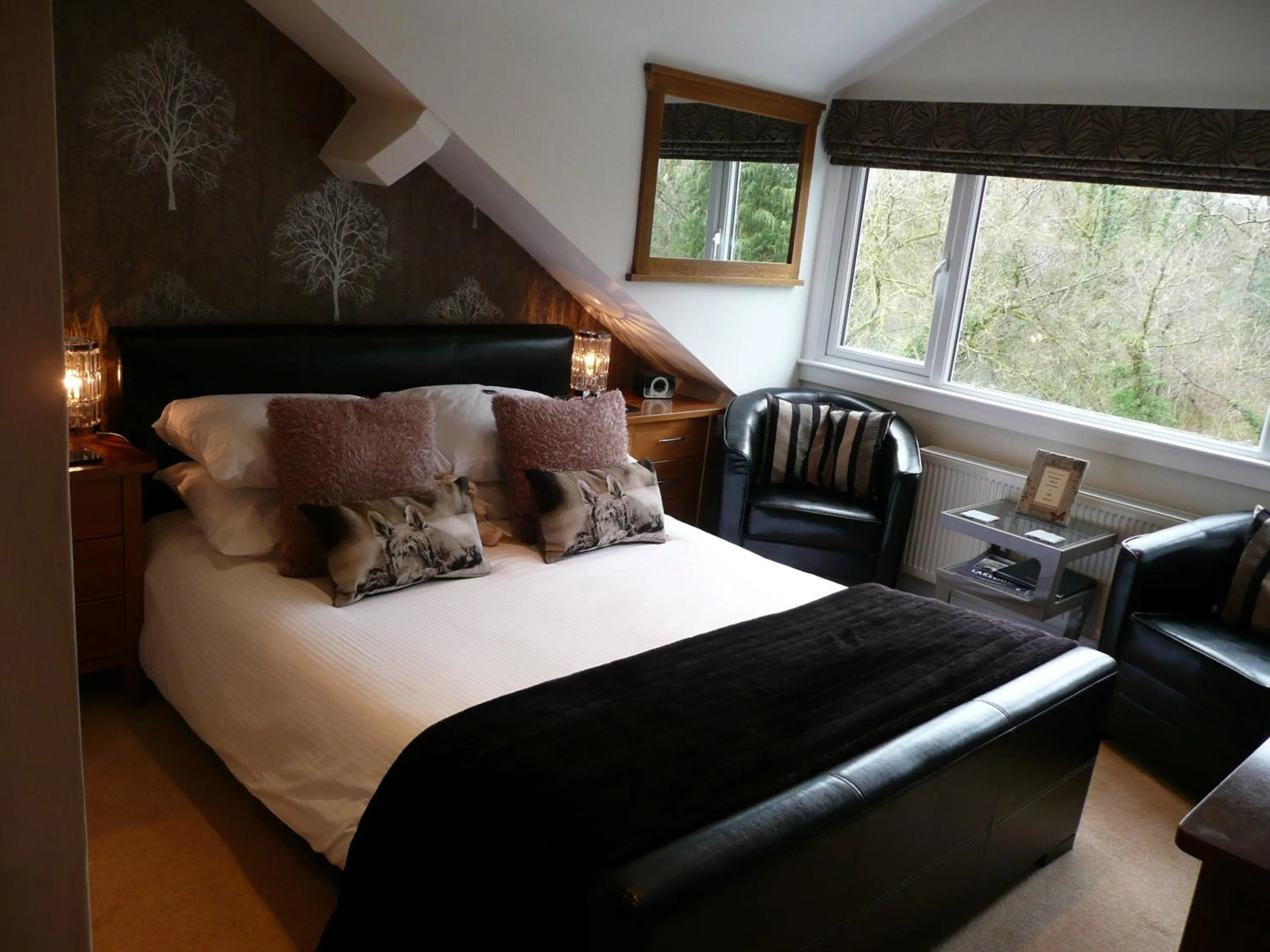 Bed in Glenville House - Adults Only - Incl FREE off-site health club with swimming pool, hot tub, sauna & steam room