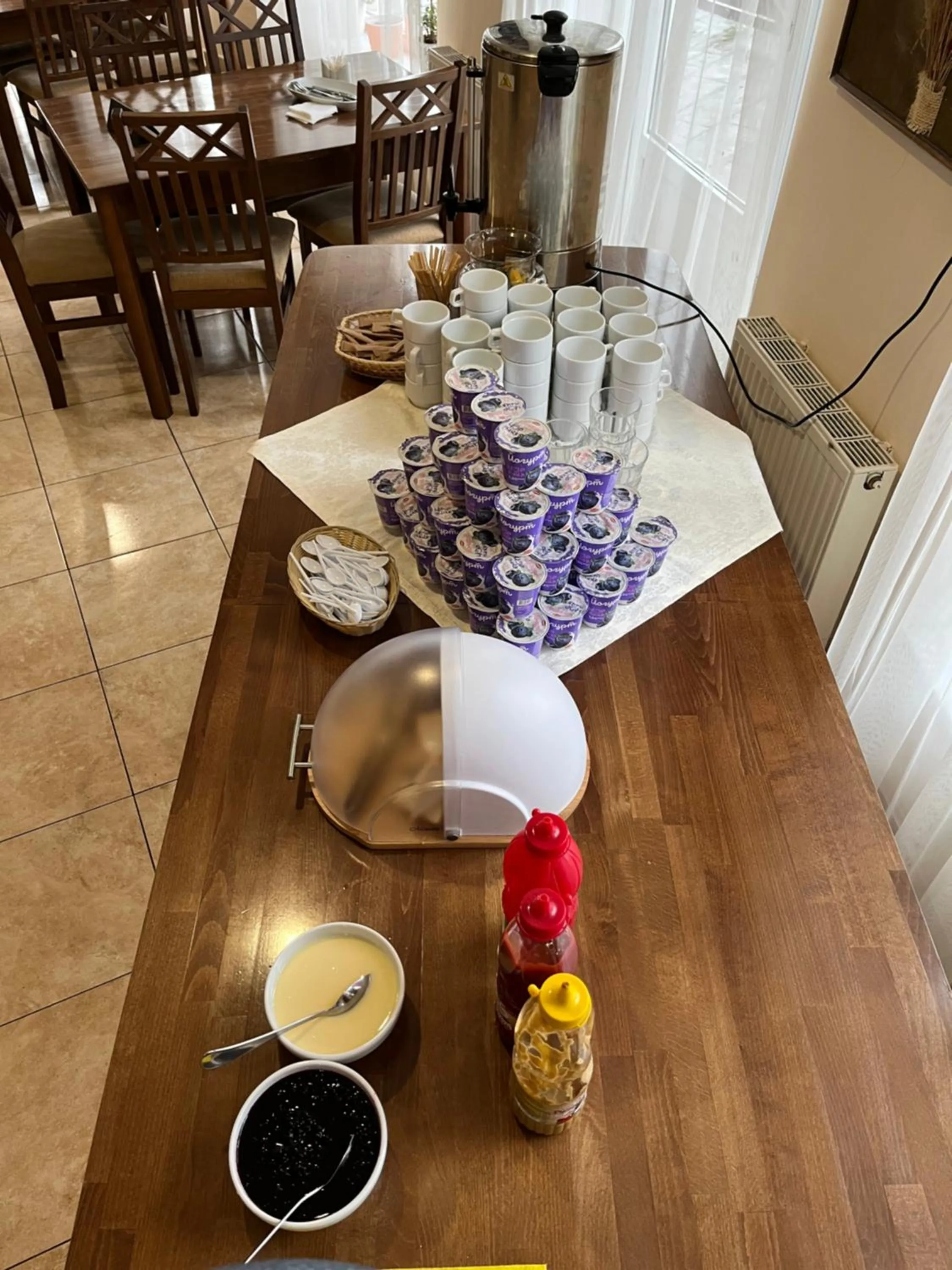 Restaurant/places to eat in Terem