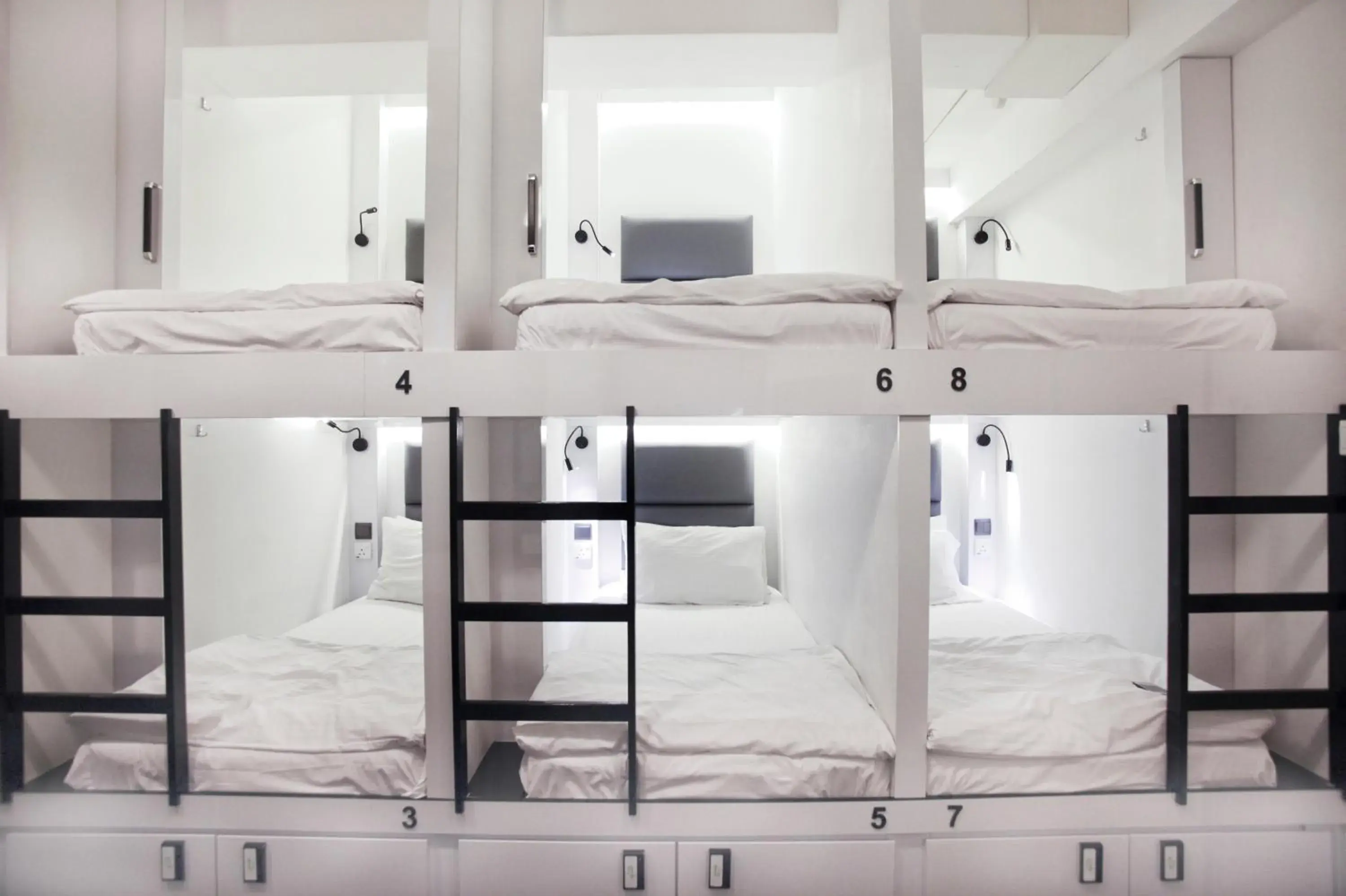 Bedroom, Bed in Wink at Mosque Street Bedroom, Bed in Wink at Mosque Street