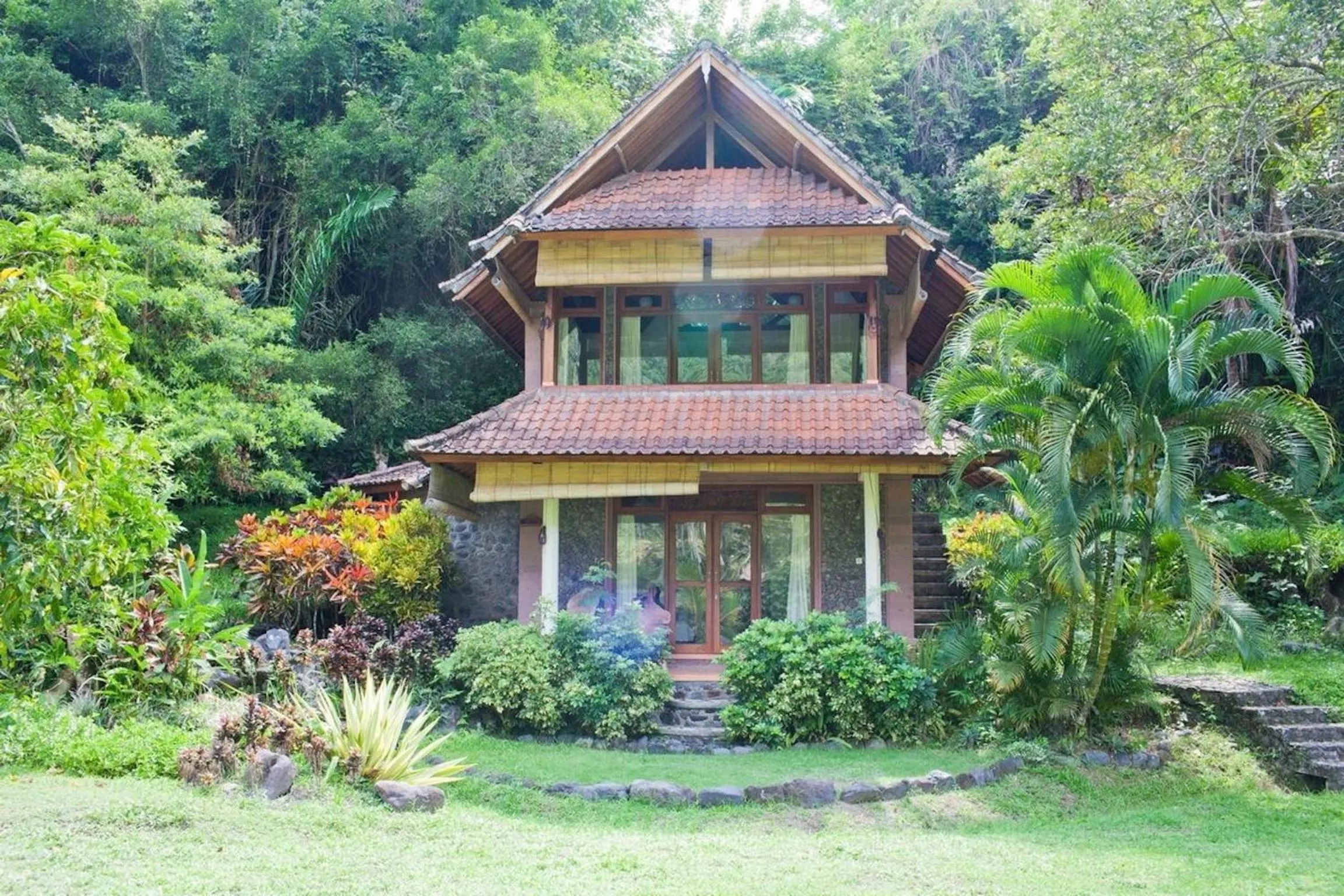 Photo of the whole room in Nirarta Center For Living Awareness