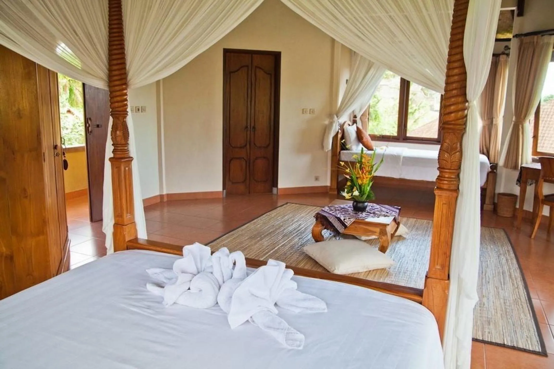 Bedroom, Bed in Nirarta Center For Living Awareness