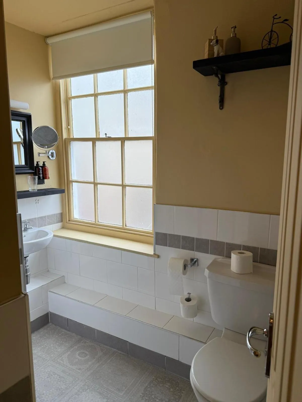 Bathroom in Punch House Monmouth