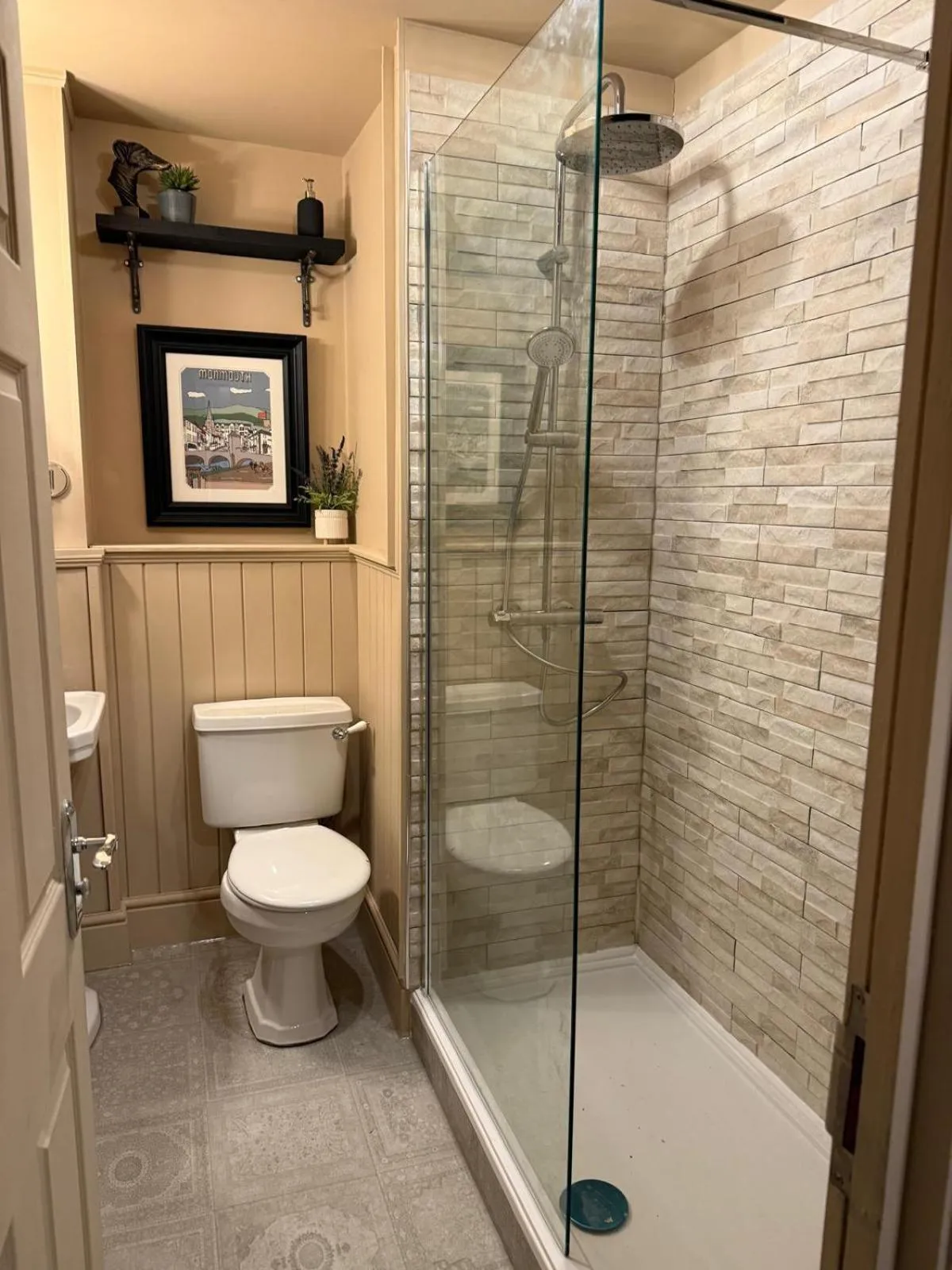 Bathroom in Punch House Monmouth