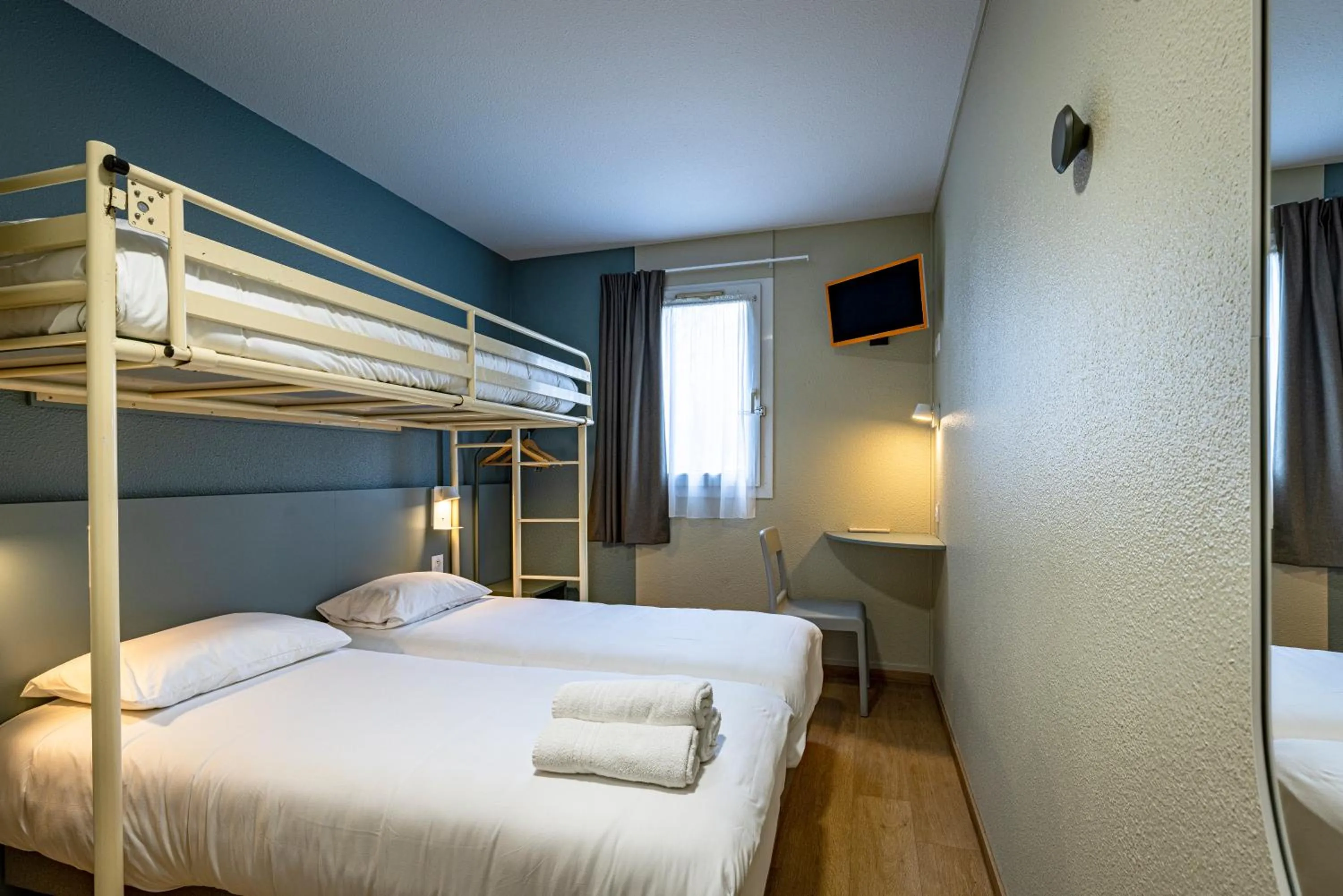 Bedroom, Bed in Vini Hotel