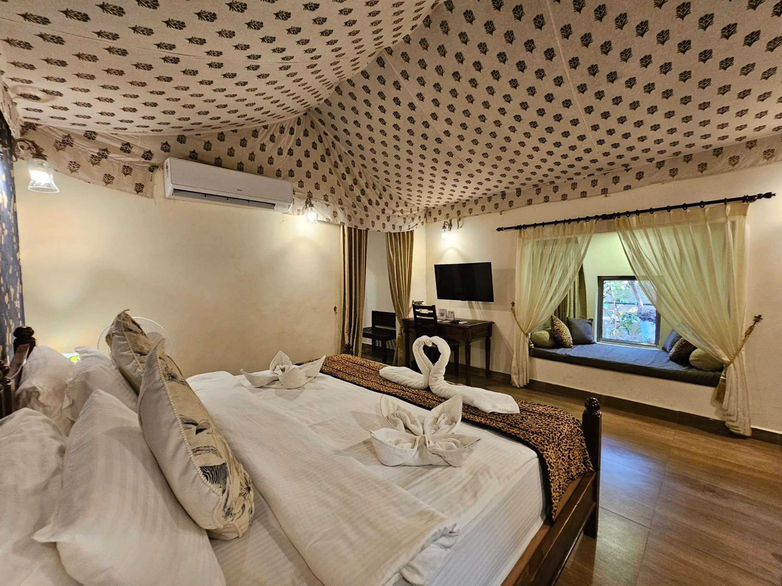 Bed in Gir Lion Safari Camp by Trulyy, Sasan Gir