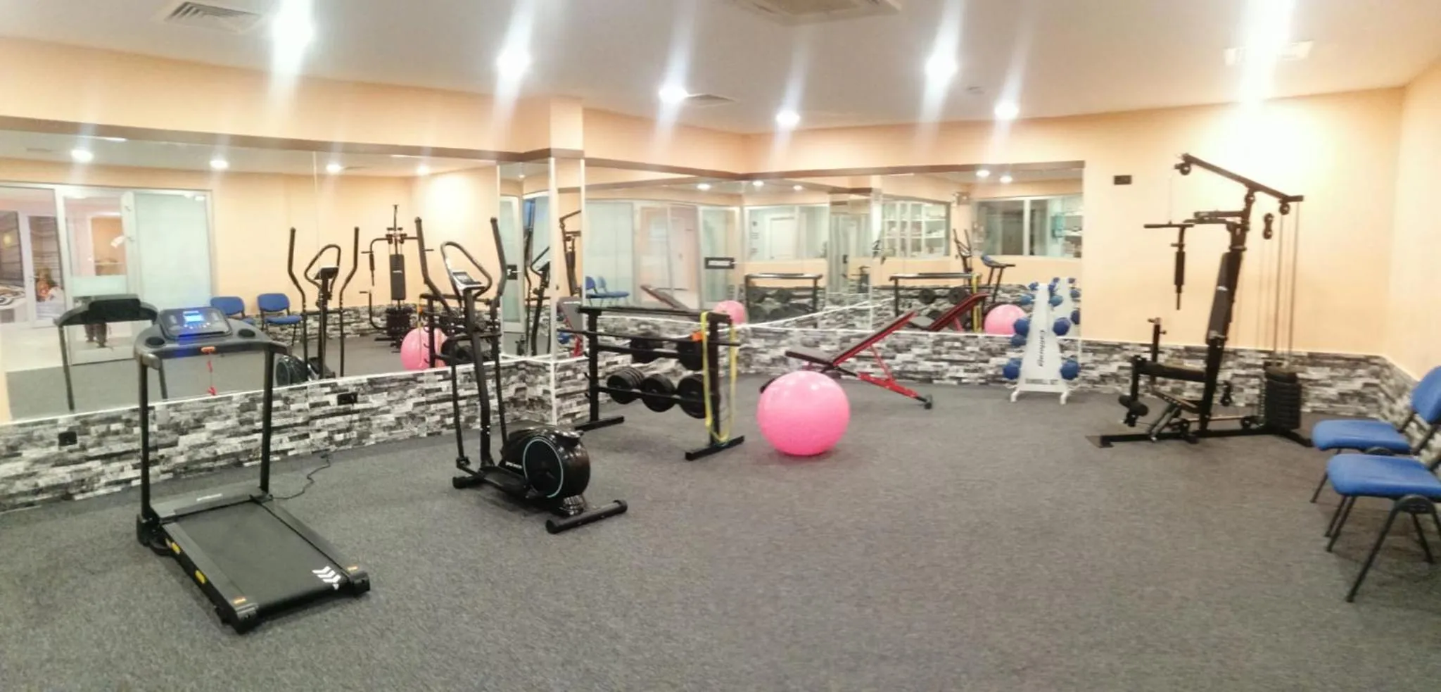 Fitness centre/facilities in Grand Nar Hotel