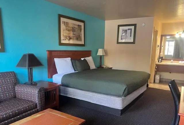 Bed in Claridge Inn - St. George