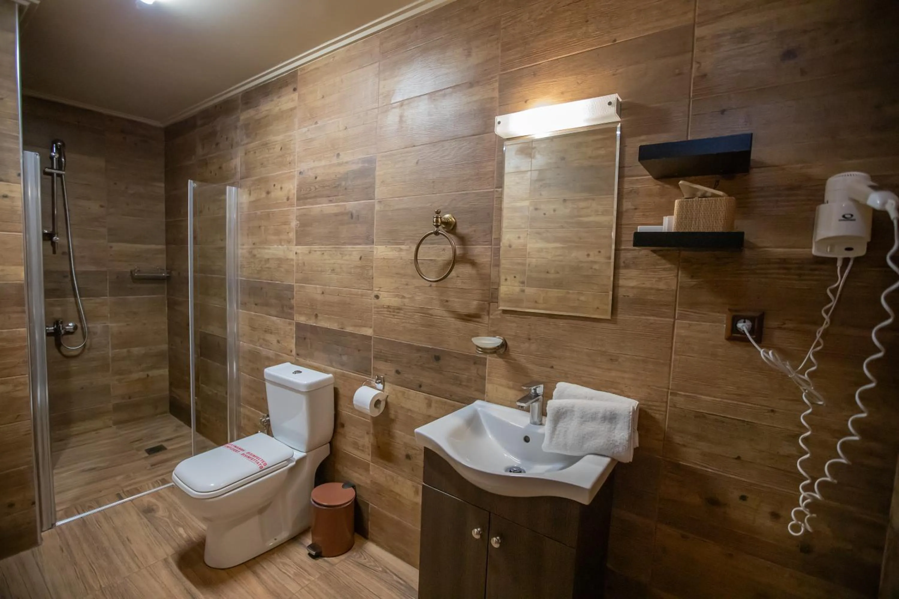 Pandion Luxury Boutique Hotel & Suites with Spa