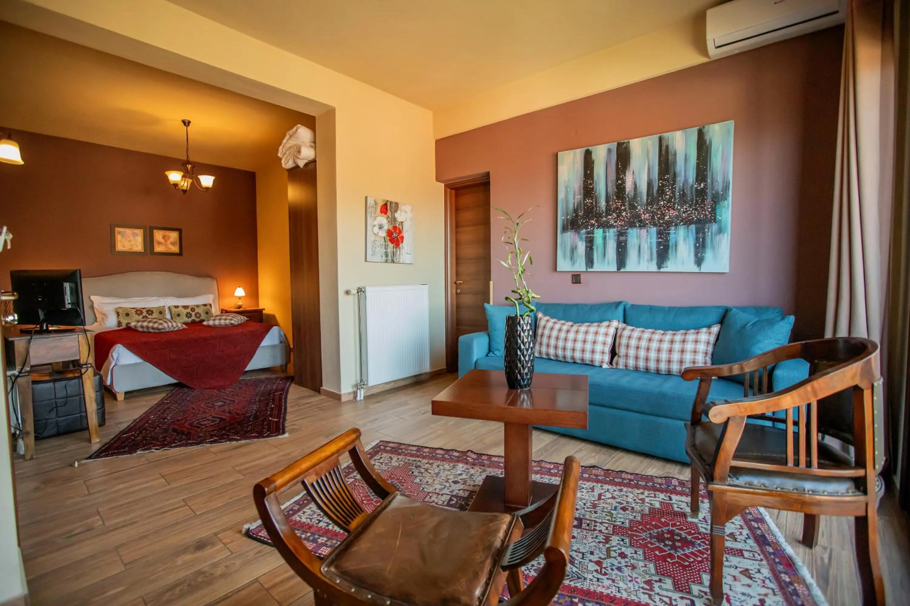 Pandion Luxury Boutique Hotel & Suites with Spa