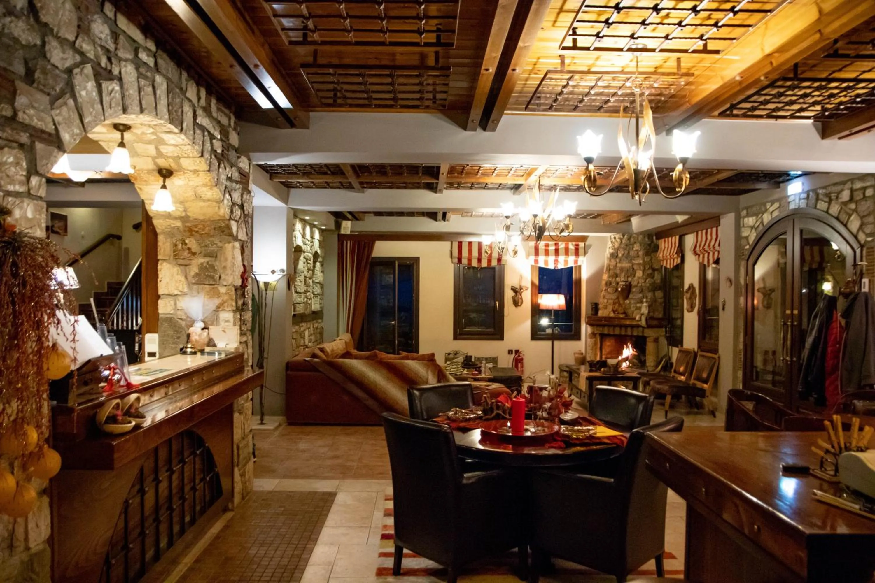 Pandion Luxury Boutique Hotel & Suites with Spa