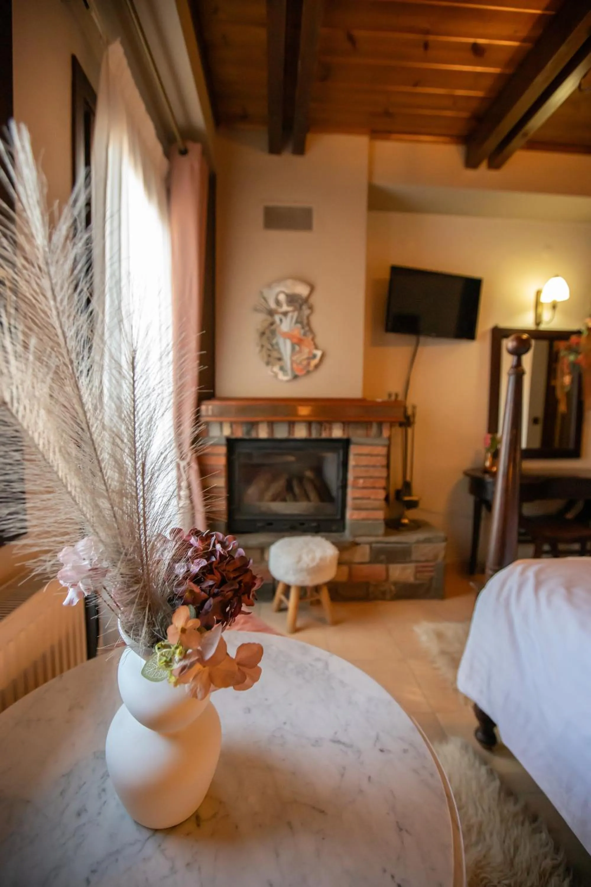 Pandion Luxury Boutique Hotel & Suites with Spa