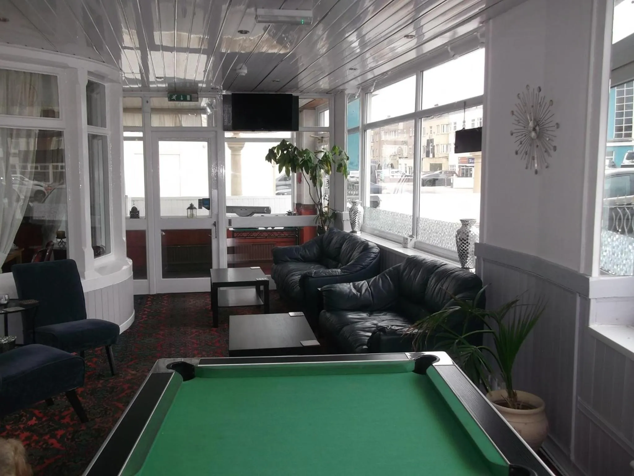 Lounge or bar in Elmfield