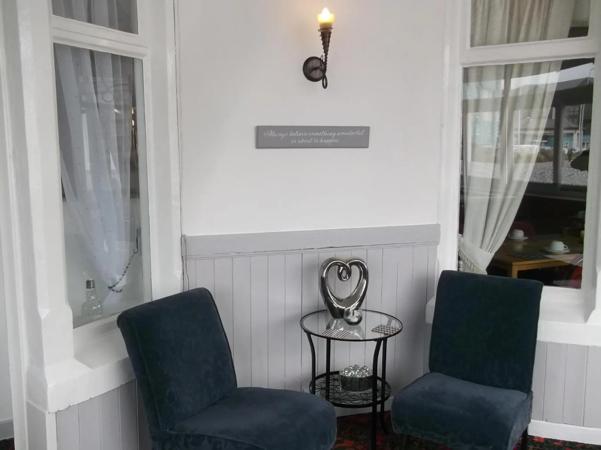 Lounge or bar in Elmfield